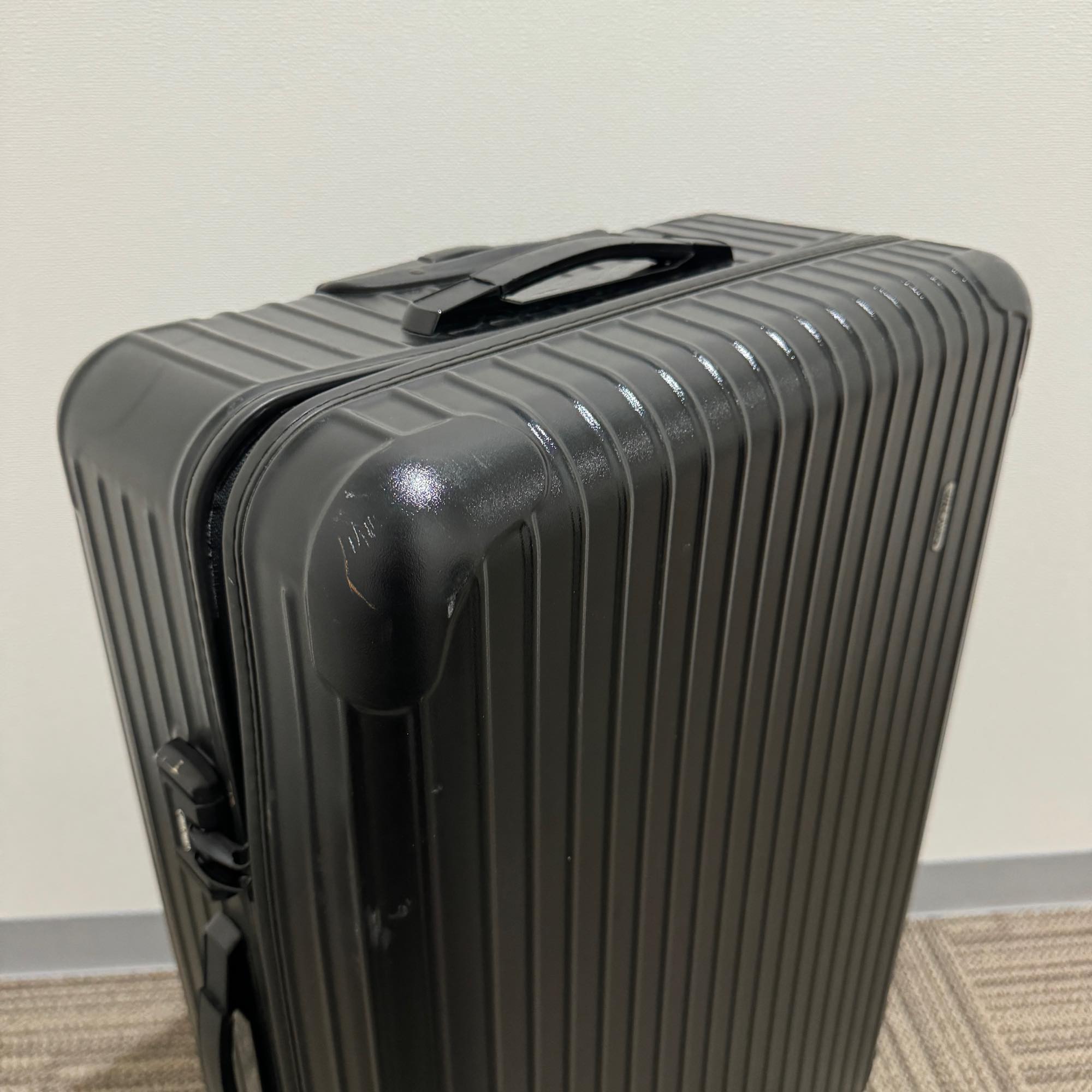 リモワ　サルサ　中古商品　851.70-4　87リットル　2輪