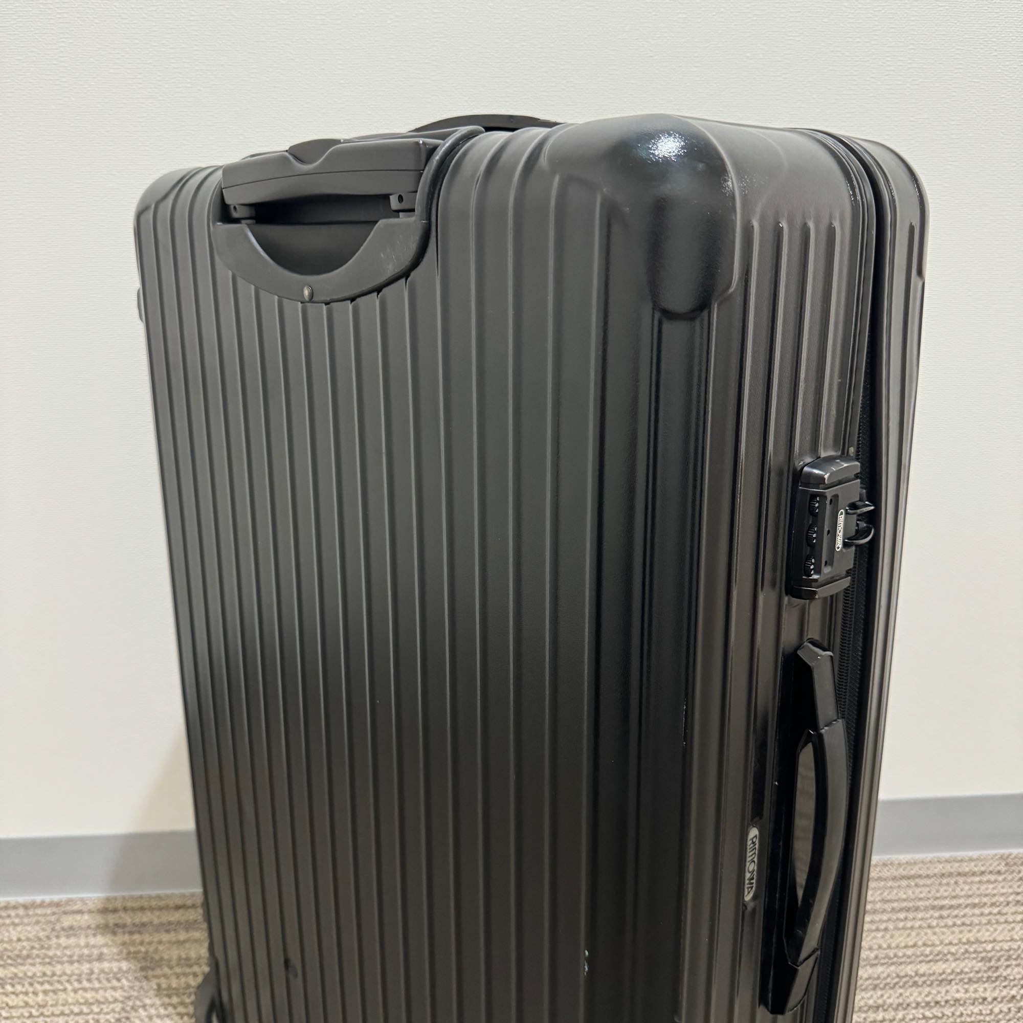 リモワ　サルサ　中古商品　851.70-4　87リットル　2輪