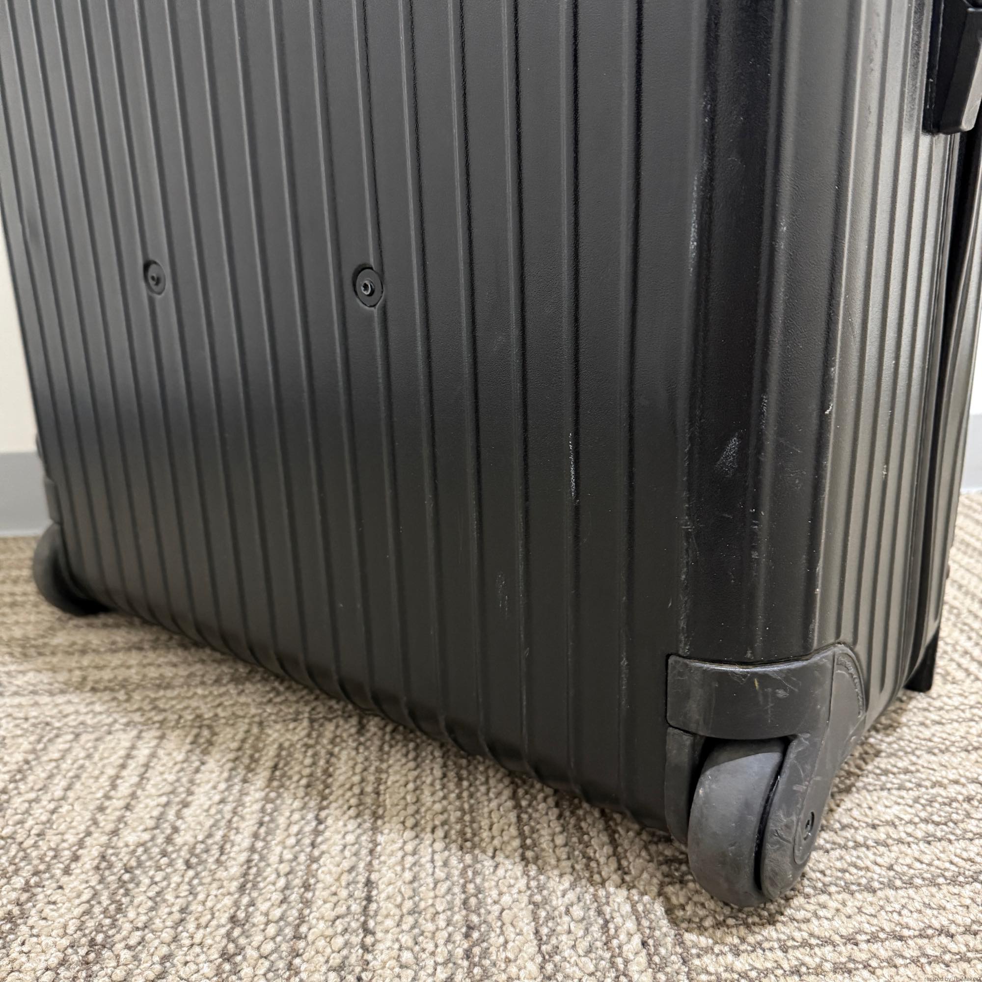リモワ　サルサ　851.77-4　104リットル　中古商品　2輪