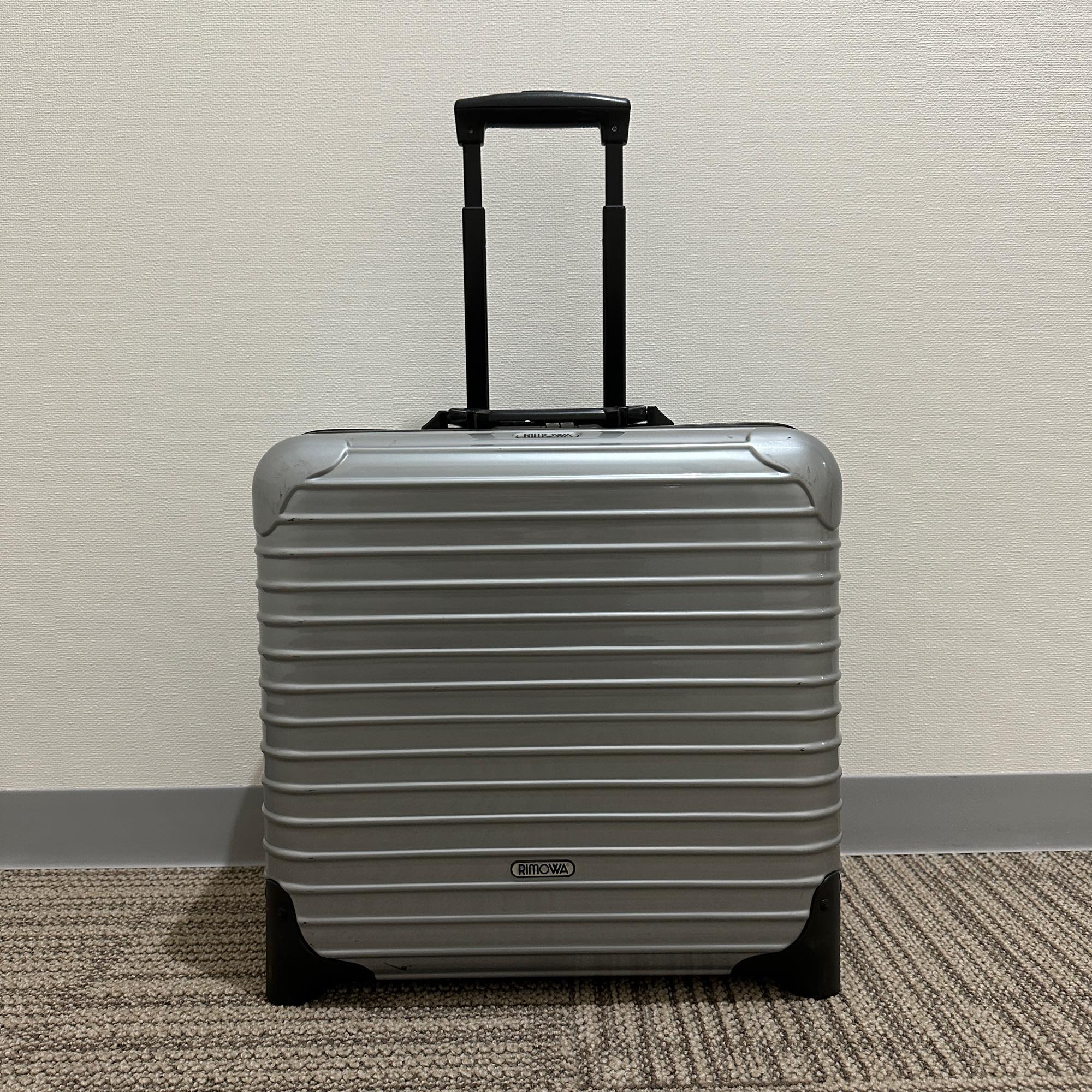 リモワ　サルサ　856.40-4 　中古美品　25リットル　2輪
