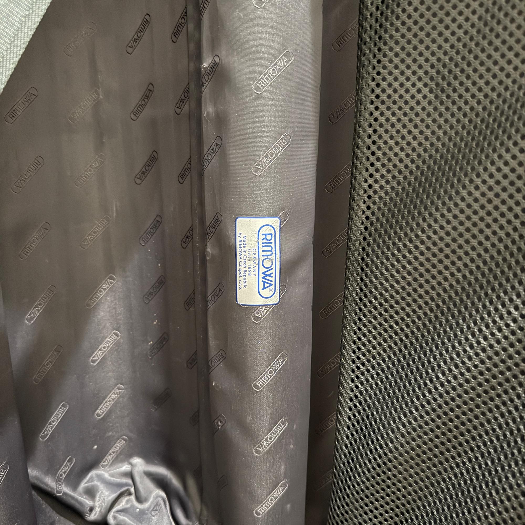 リモワ　サルサ　中古美品　857.52-4　35リットル　2輪