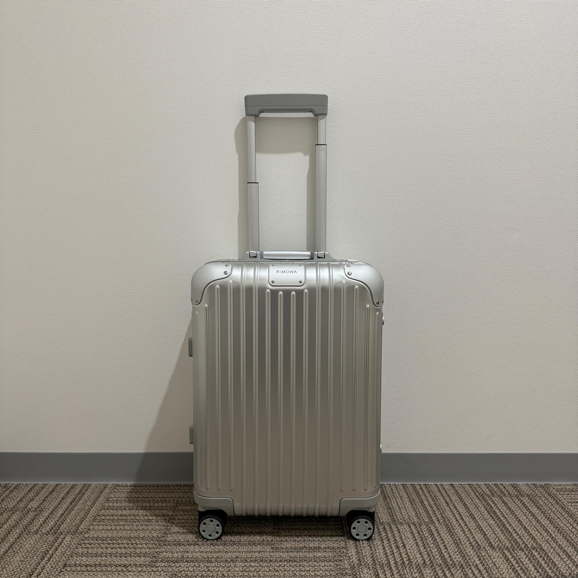 リモワ　オリジナル　925.53.00.4-4　キャビン　アウトレット品　35リットル　4輪