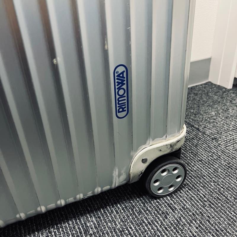 リモワ　トパーズ　中古商品　932.77-4　104リットル　4輪