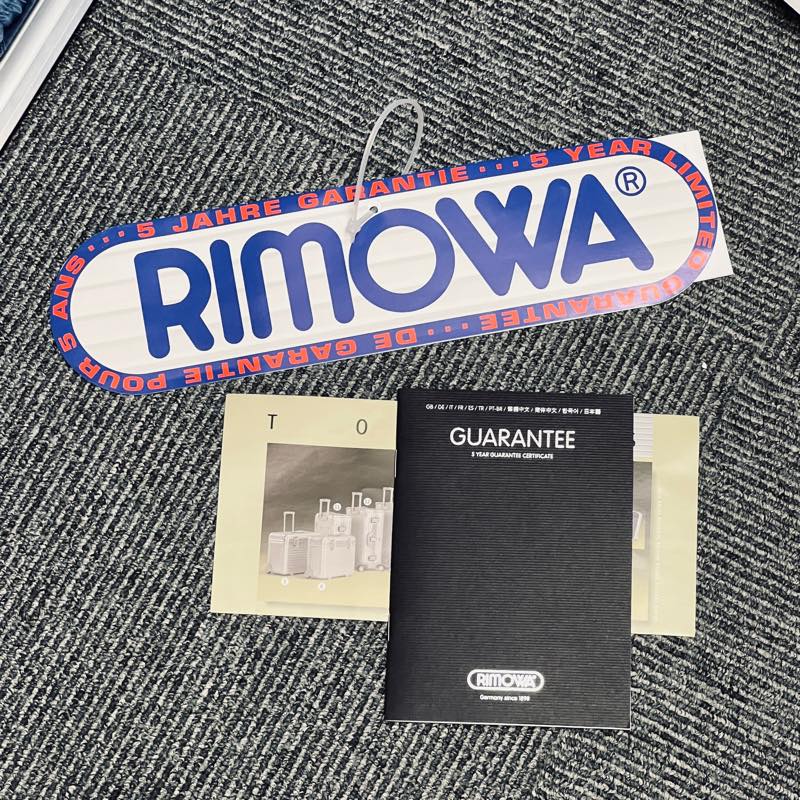 リモワ　トパーズ　中古商品　932.77-4　104リットル　4輪