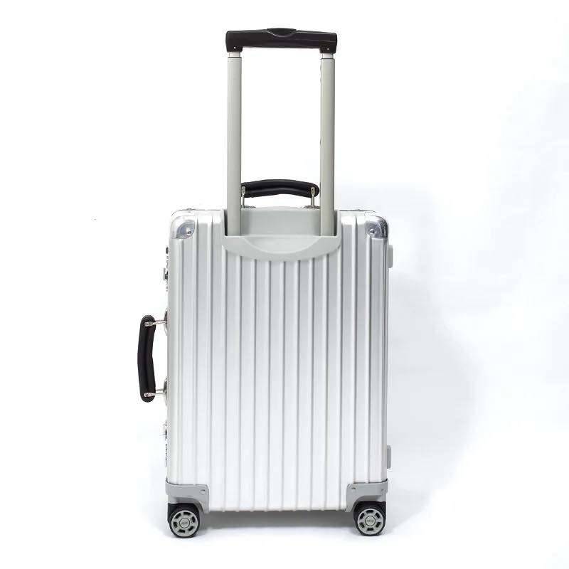 リモワ　クラシックフライト　中古美品　971.52-4　33リットル　4輪