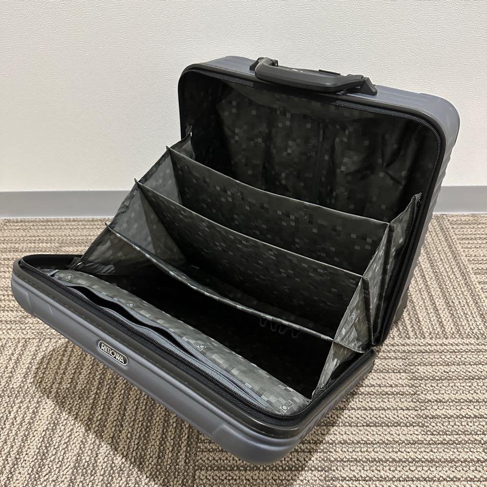 リモワ　サルサトロリー　810.40-5　27リットル　中古商品　2輪