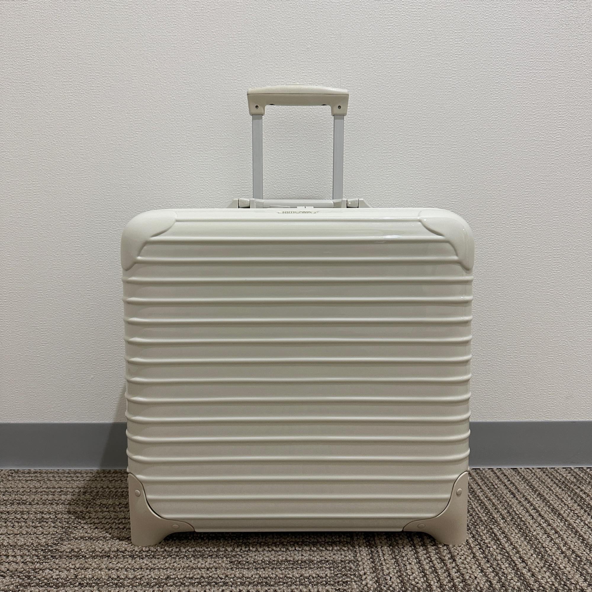 リモワ ユナイテッドアローズ限定サルサ 810.90-5 中古美品 23リットル