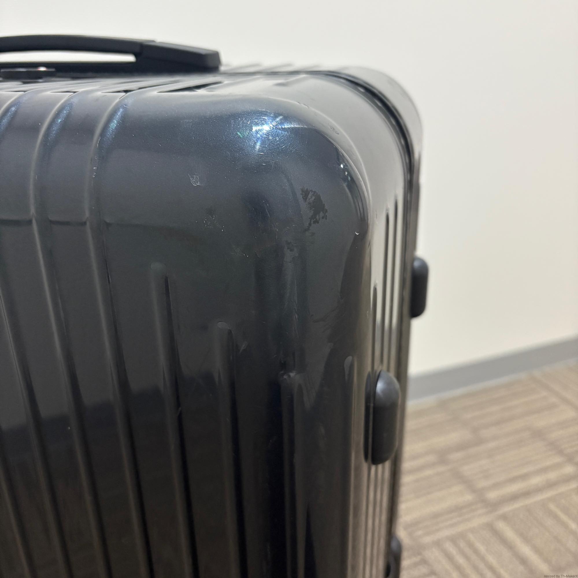 リモワ　サルサ エアー　820.70.25.4-5　中古美品　80リットル　4輪