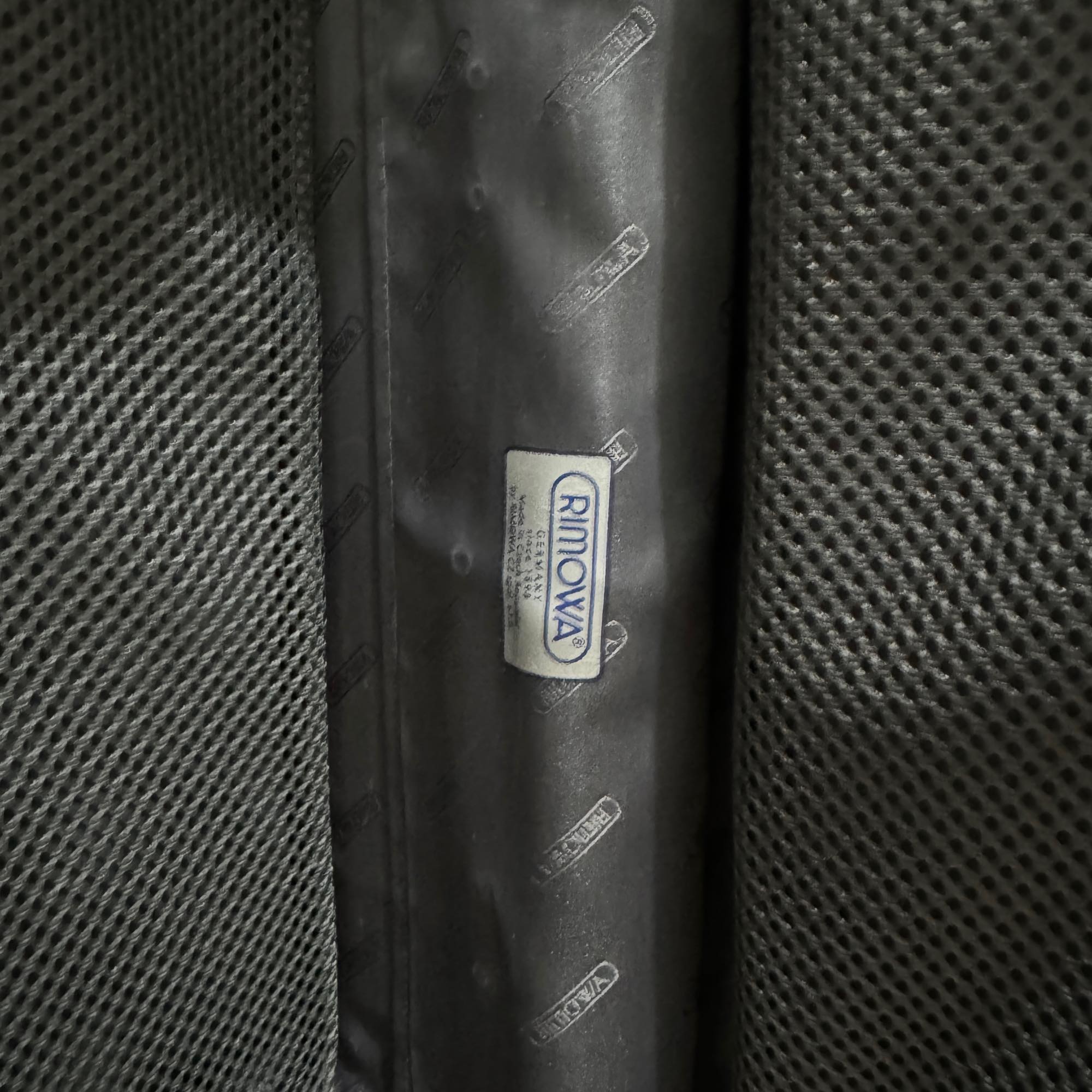 リモワ　サルサデラックス　850.52-5　33リットル　中古美品　2輪