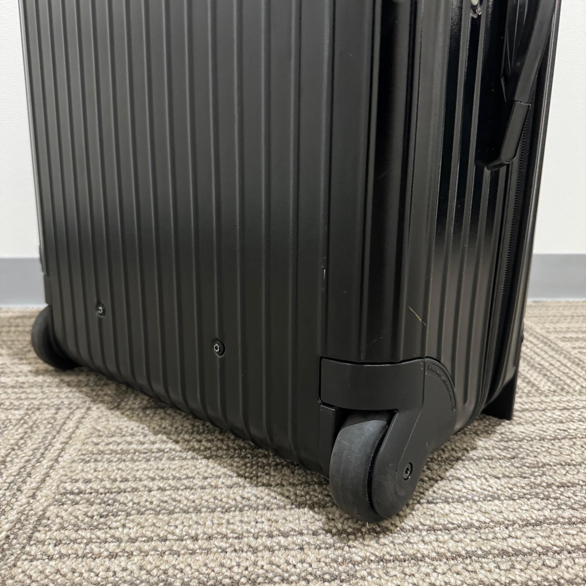 リモワ　サルサ　851.63-5 　中古美品　63リットル　2輪