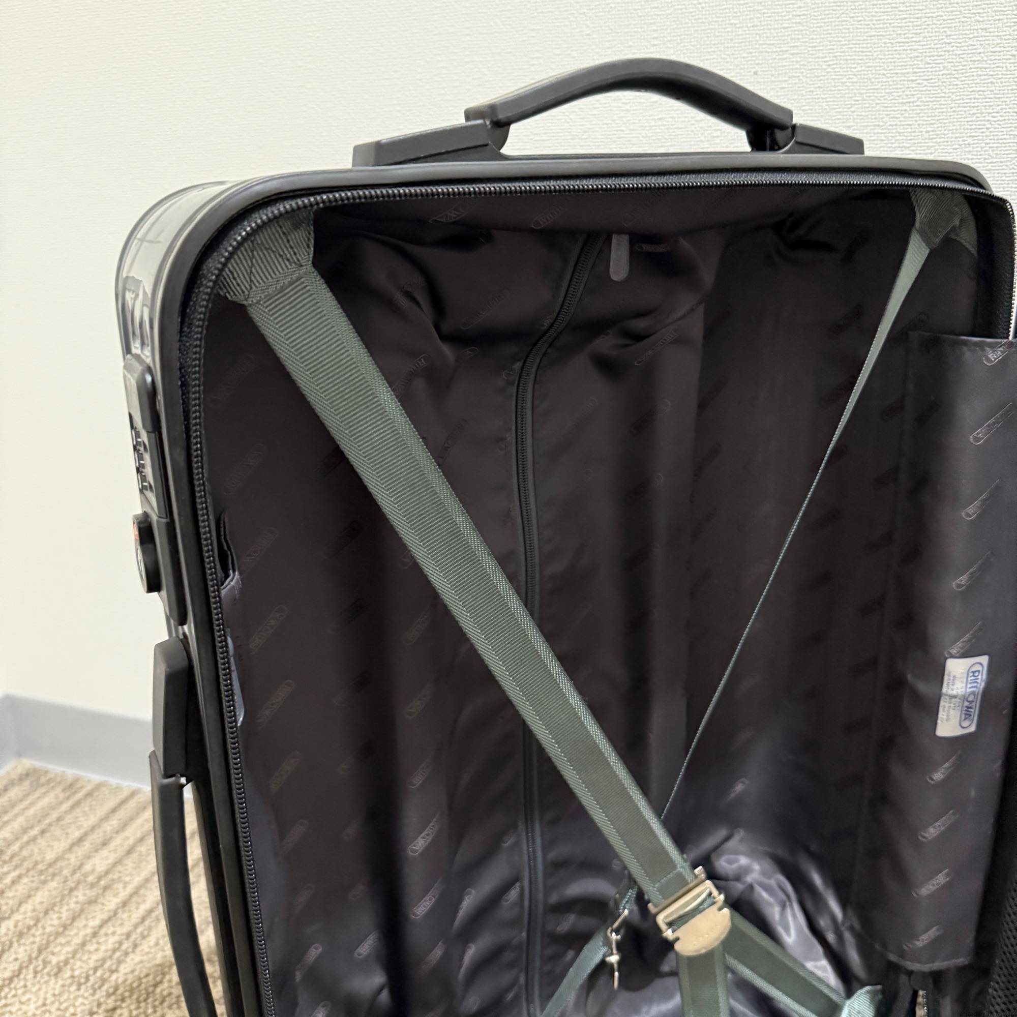 リモワ　サルサ　中古美品　857.52-5　35リットル　2輪