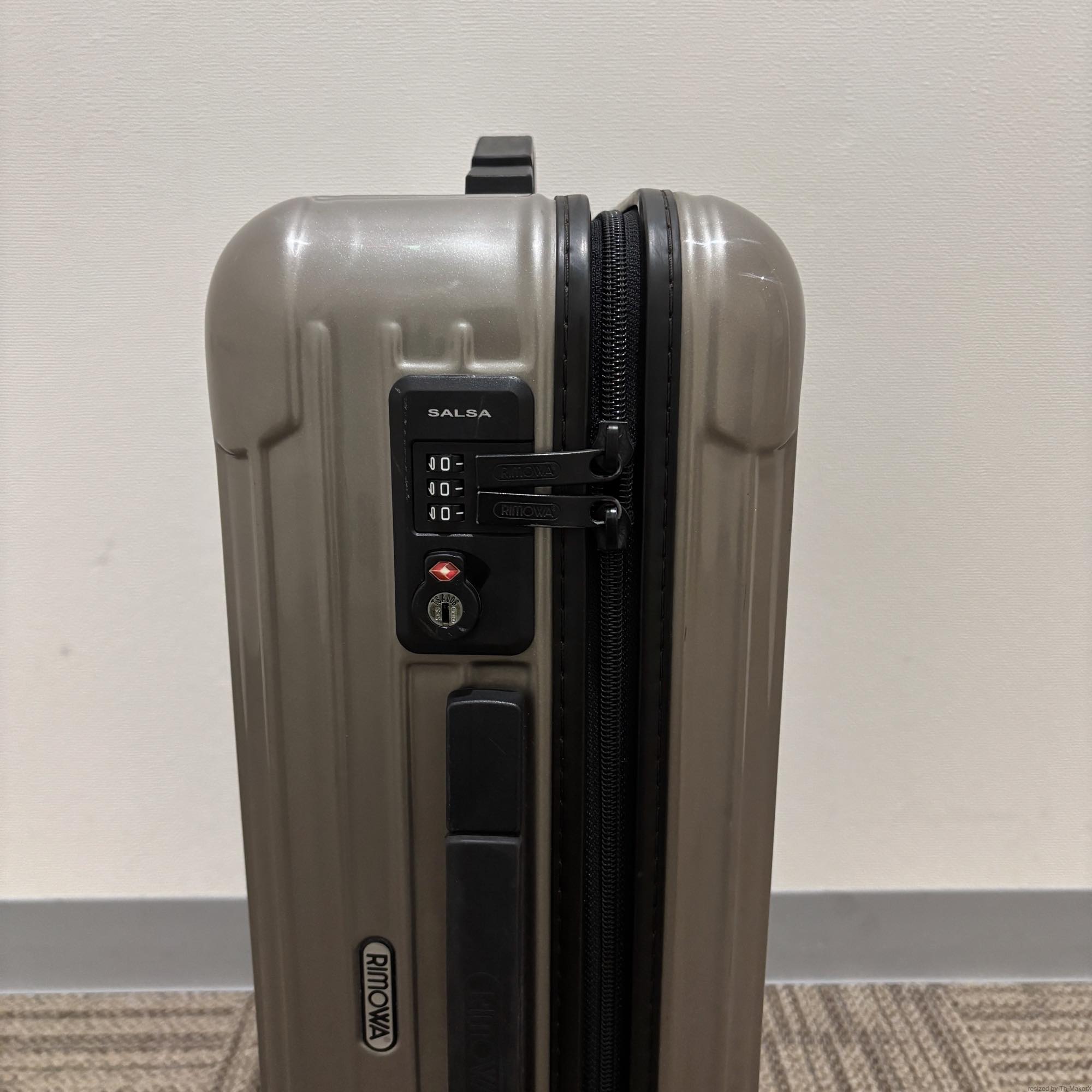 リモワ　エッセンシャル(サルサ)　859.52-5　33リットル　中古商品　2輪