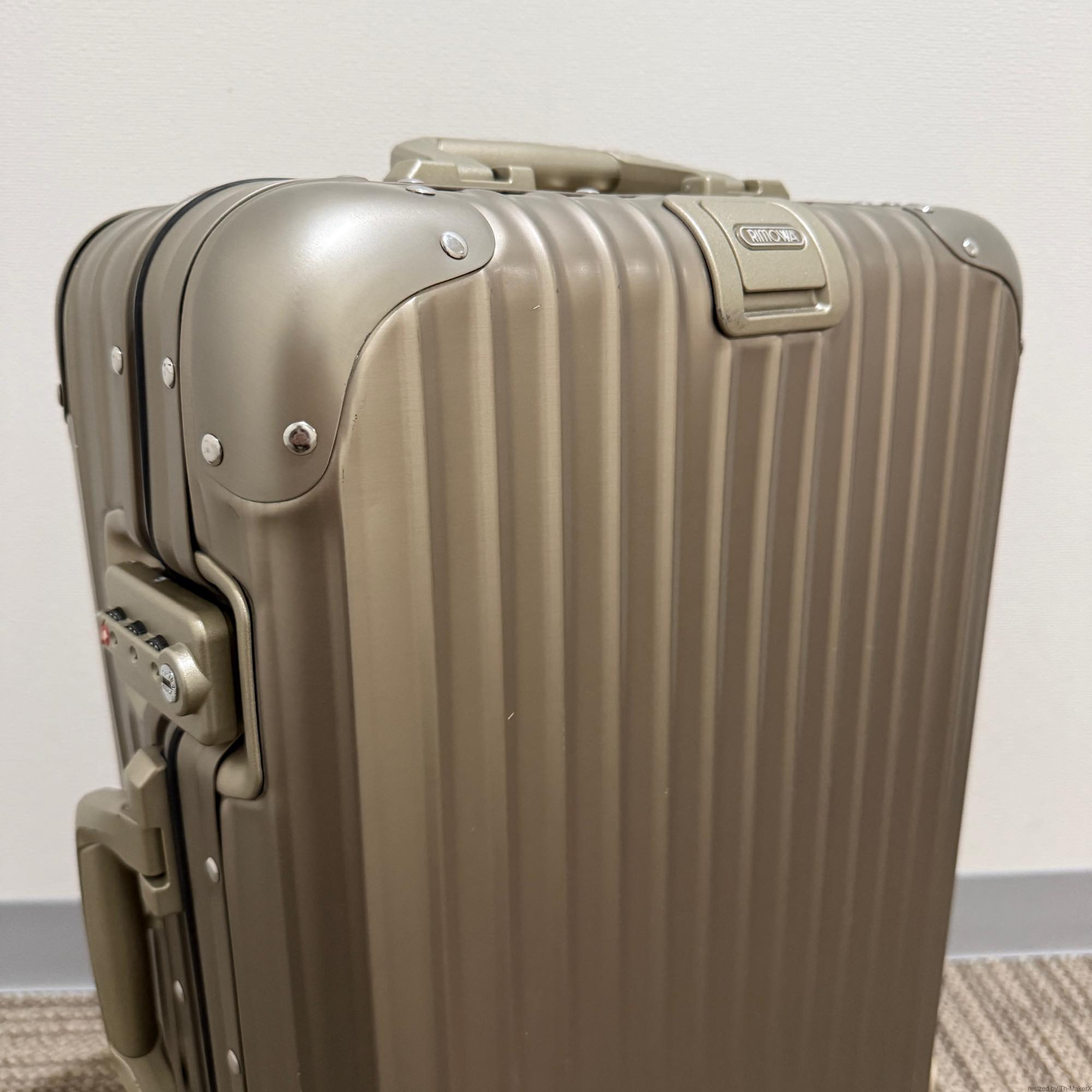 リモワ トパーズチタニウム 920.52-5 中古美品 32リットル 2輪