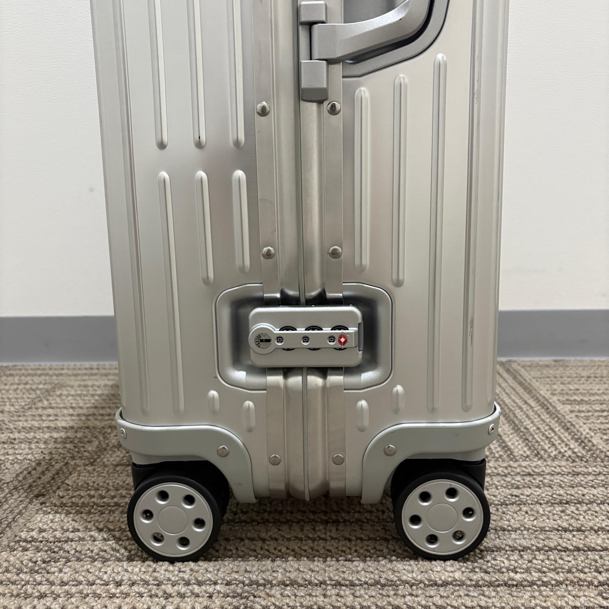 リモワ　トパーズ(オリジナル)　924.73-5　アウトレット品　85リットル　4輪