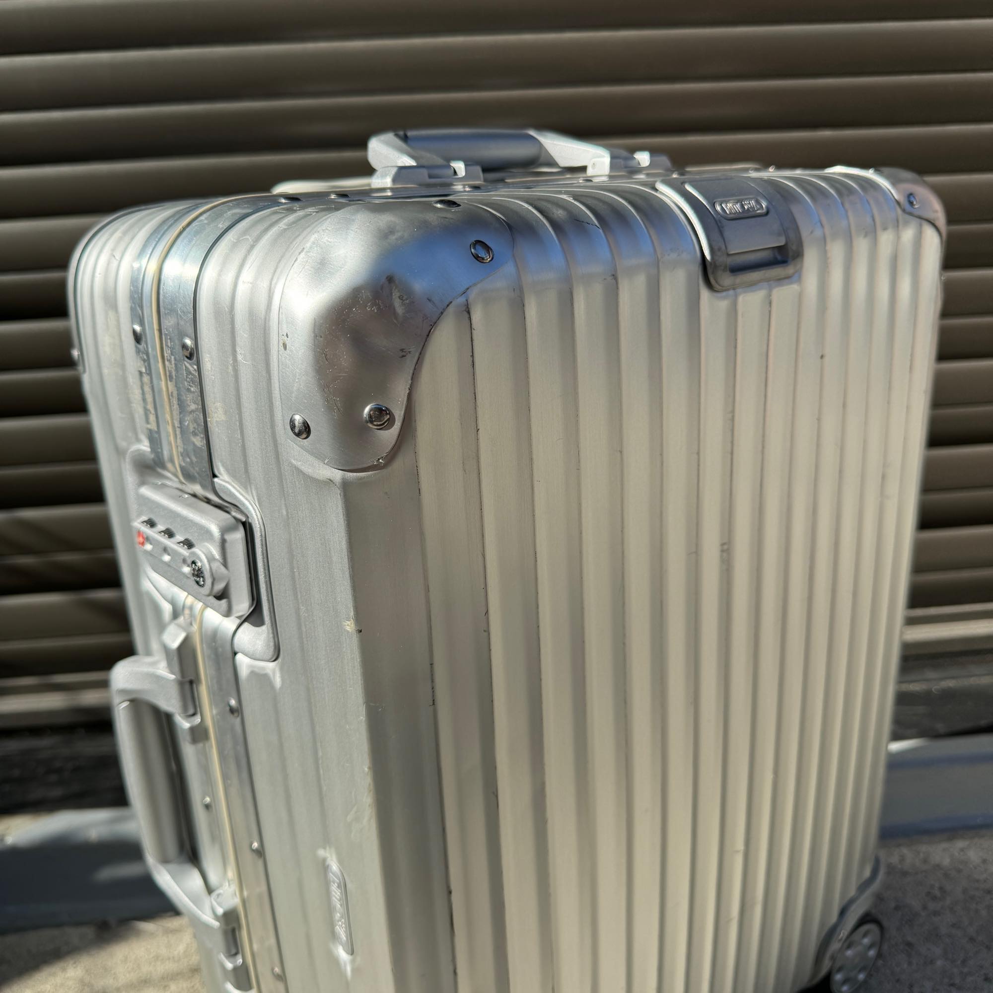 リモワ　トパーズ　932.56-5　中古美品　45リットル　4輪