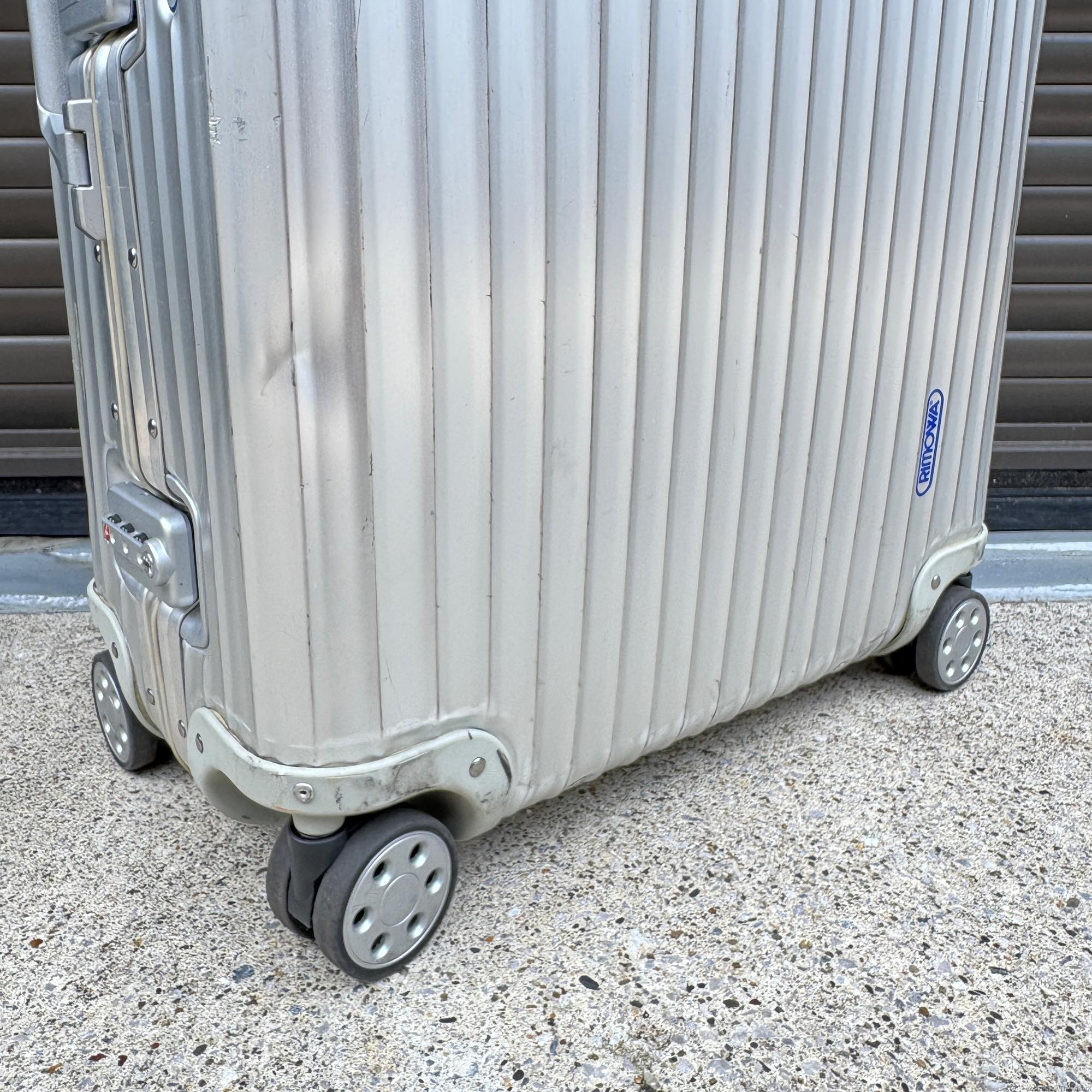 リモワ トパーズ 中古商品 932.70-5 82リットル 4輪 – リモワ(RIMOWA