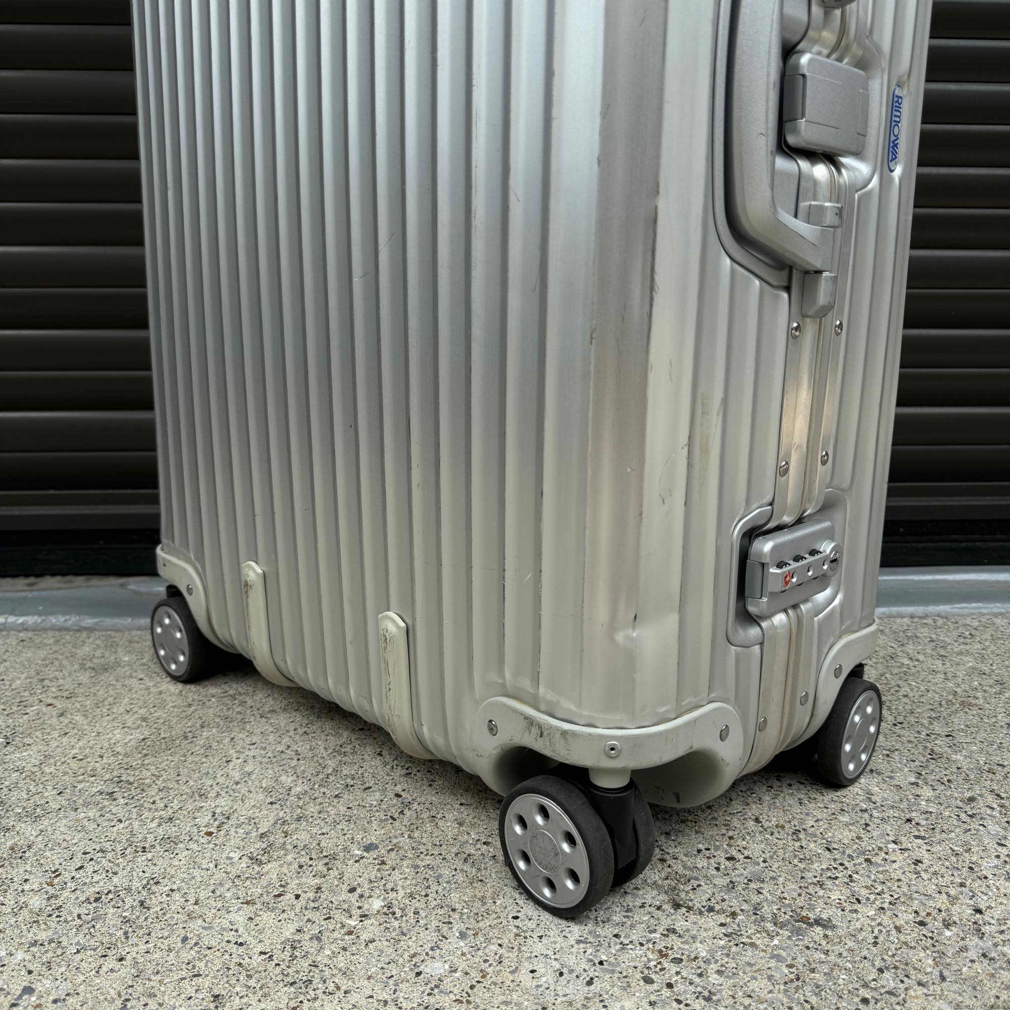 リモワ トパーズ 中古商品 932.70-5 82リットル 4輪 – リモワ(RIMOWA