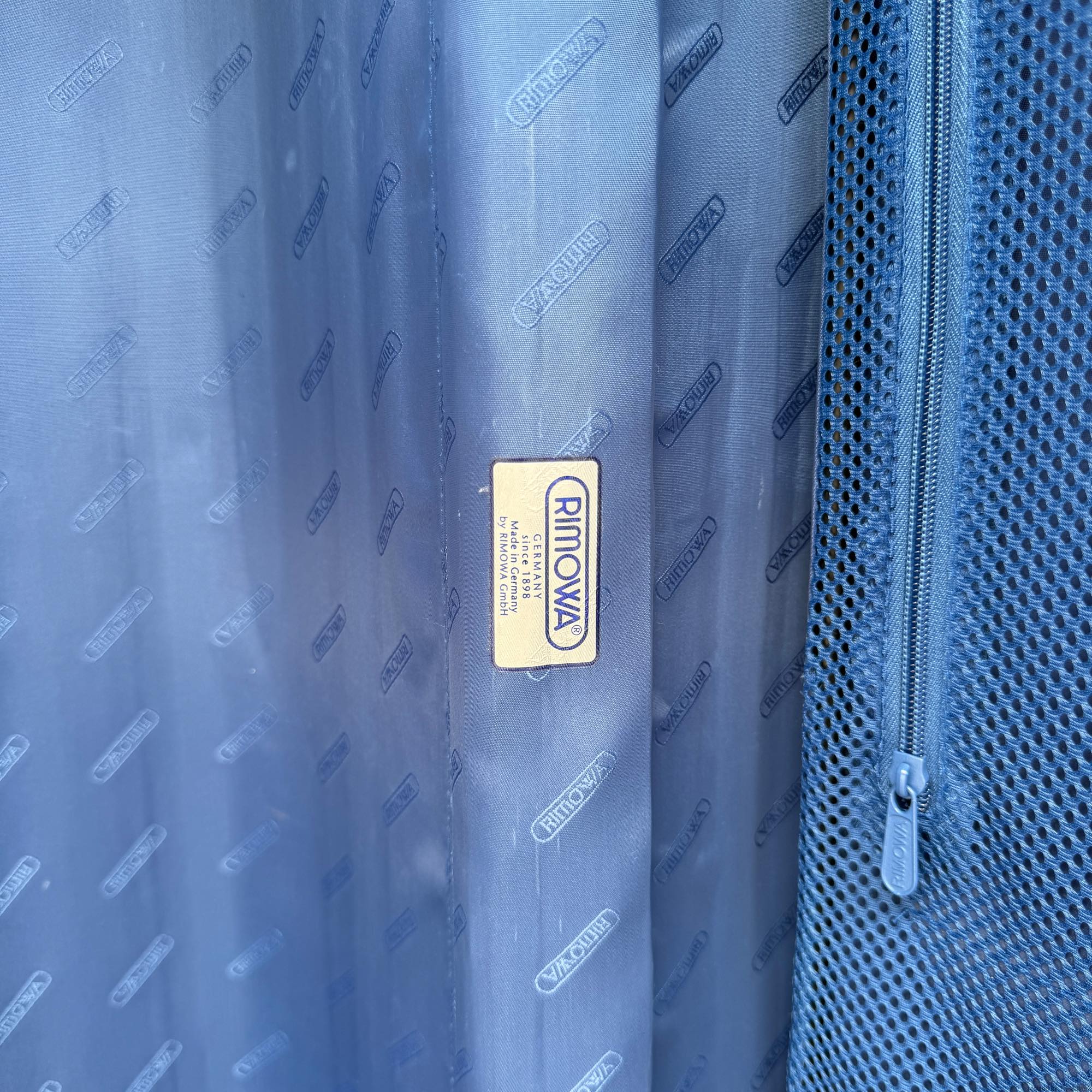 リモワ トパーズ 中古商品 932.70-5 82リットル 4輪 – リモワ(RIMOWA