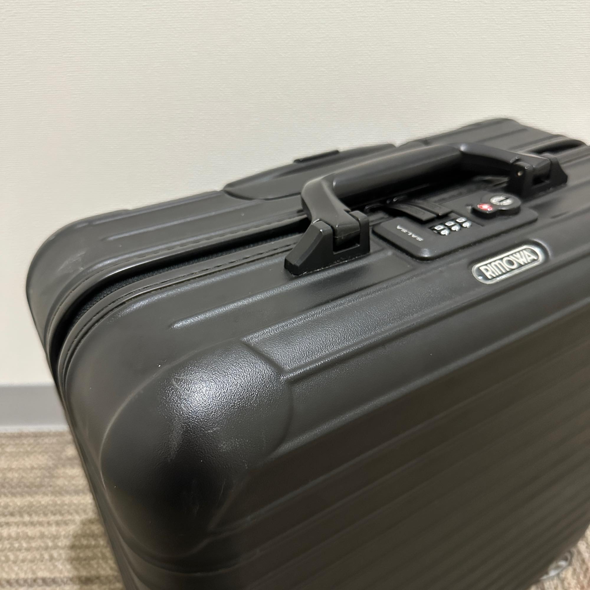 リモワ　サルサ　810.40-6　27リットル　中古美品　4輪