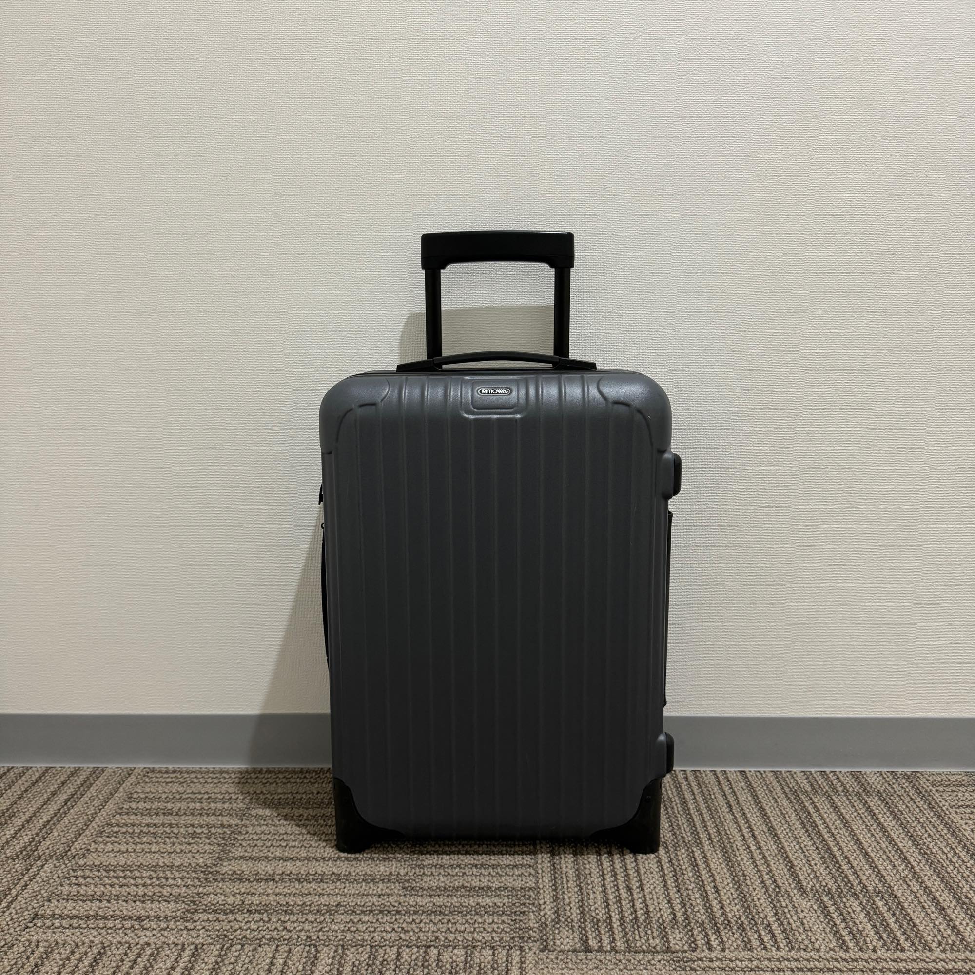 リモワ　サルサ　810.52.35.2　中古美品　33リットル　2輪