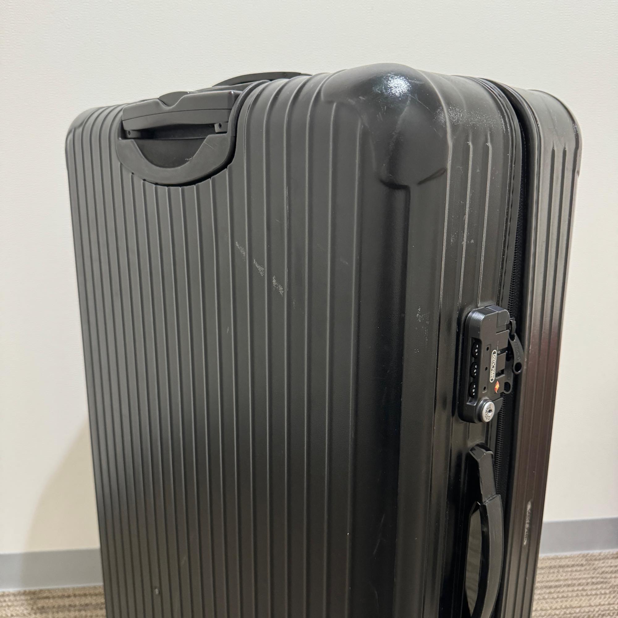 リモワ　サルサ　871.77-6　107リットル　中古商品　4輪