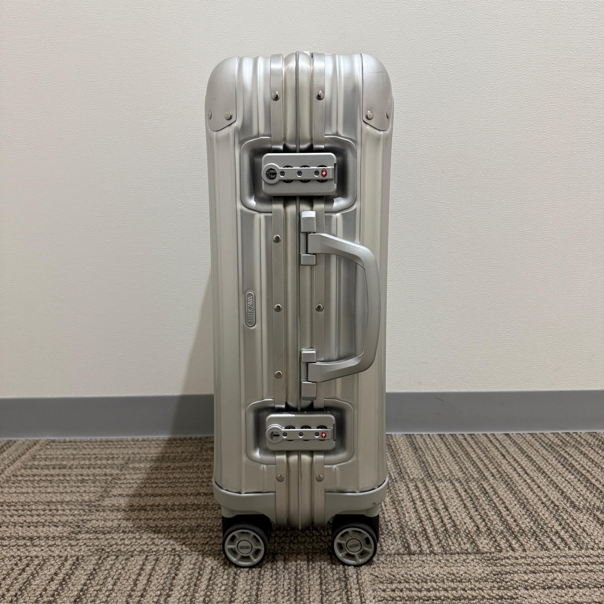 リモワ　トパーズ　923.52-6　中古美品　32リットル　4輪
