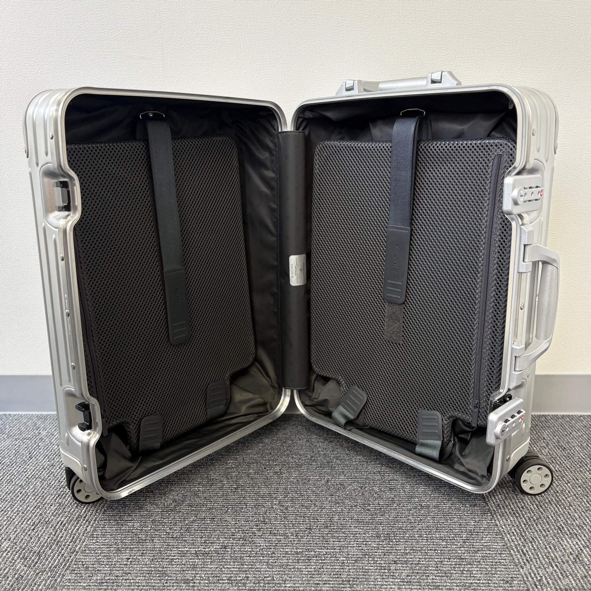 リモワ オリジナル 925.53.00.4-6 キャビン 中古美品 35リットル 4輪
