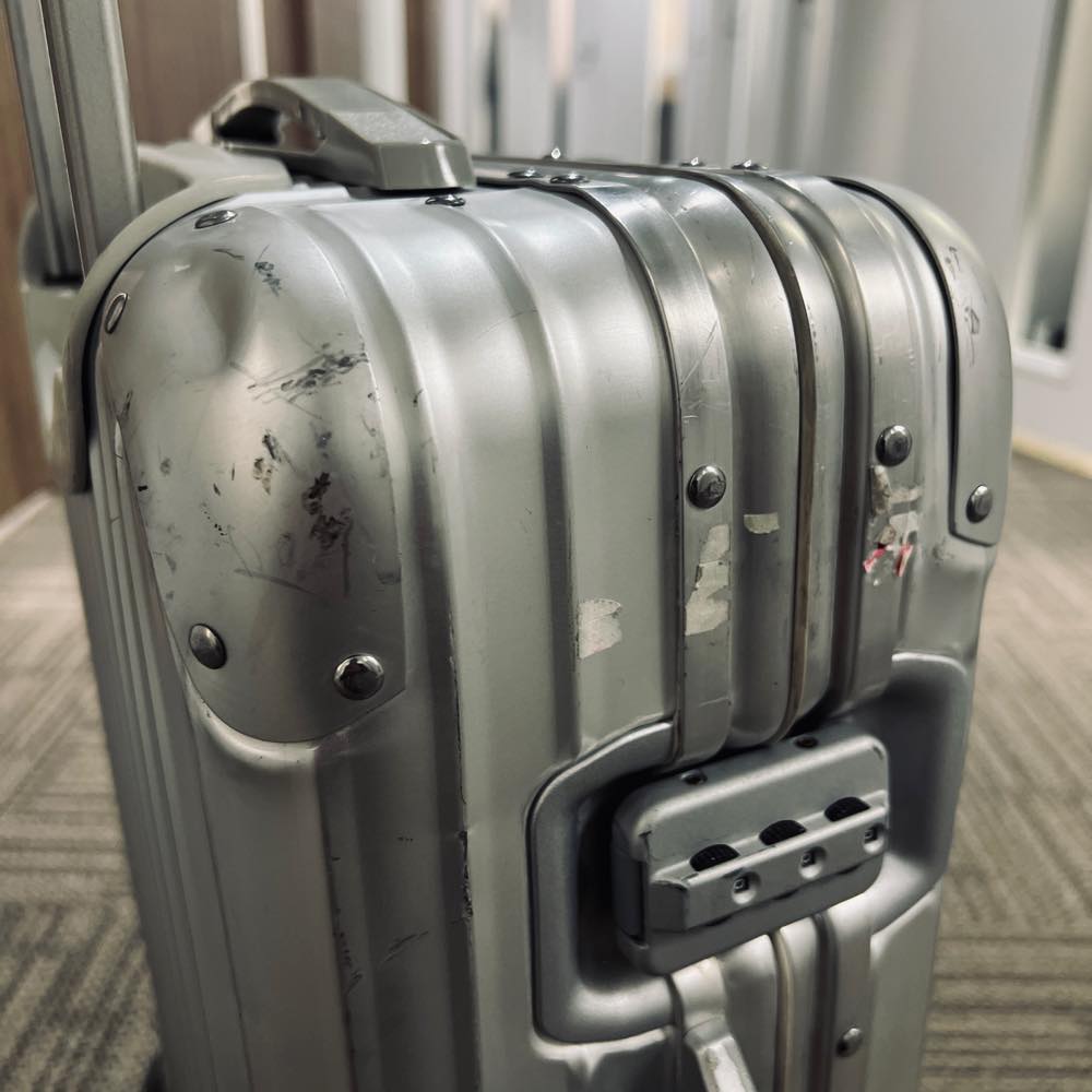 リモワ トパーズ 929.52-6 中古商品 32リットル 2輪 – リモワ(RIMOWA