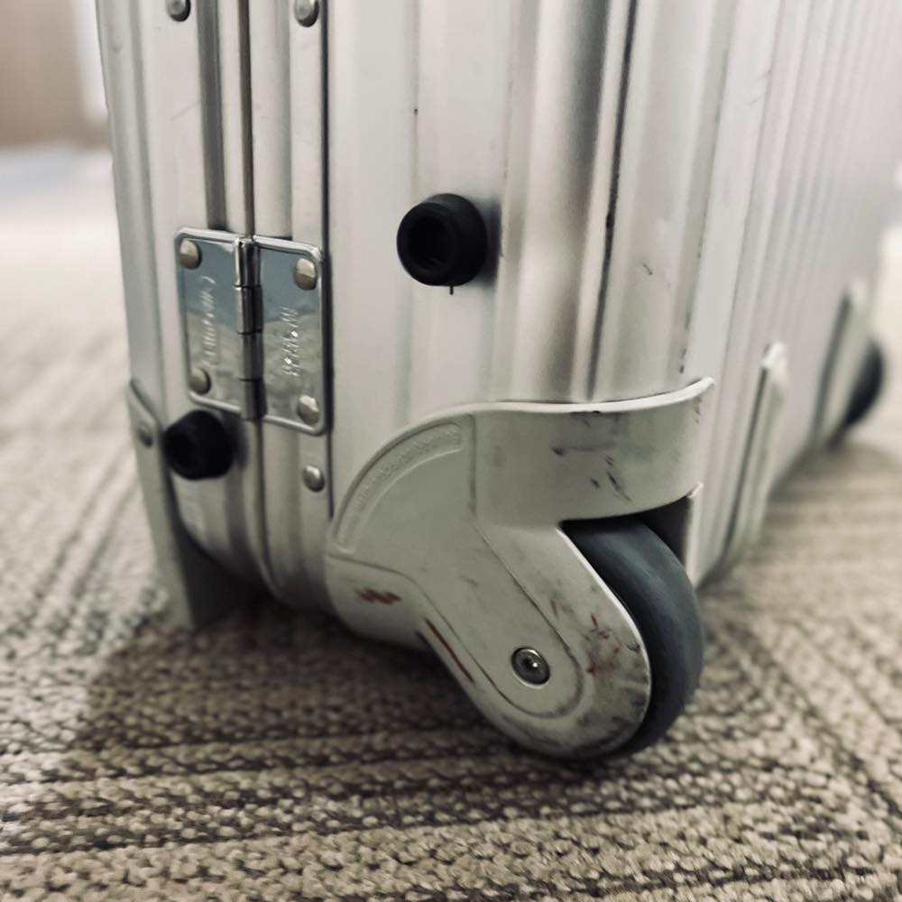 リモワ トパーズ 929.52-6 中古商品 32リットル 2輪 – リモワ(RIMOWA