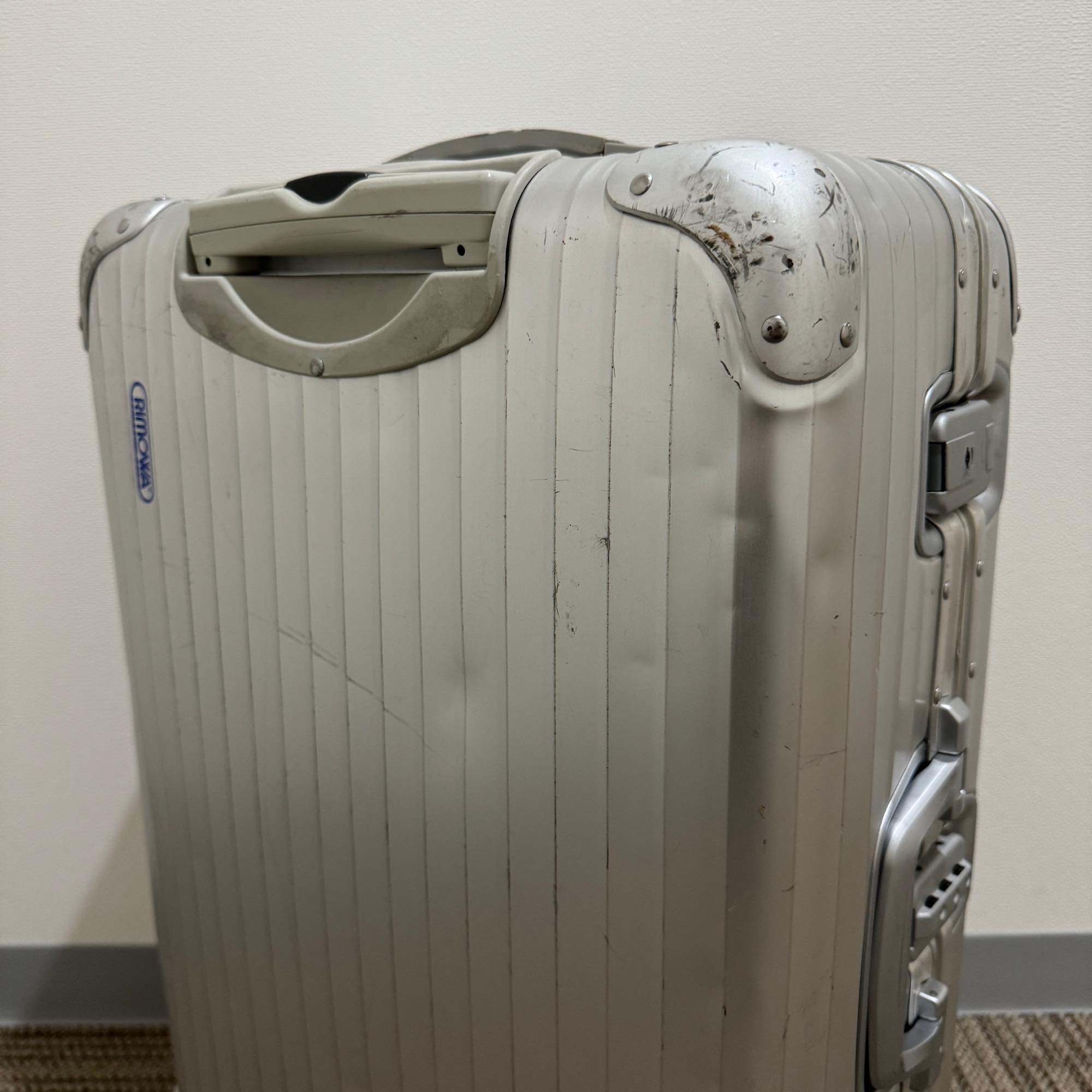 リモワ　トパーズ　中古商品　U930.63-6　63リットル　2輪