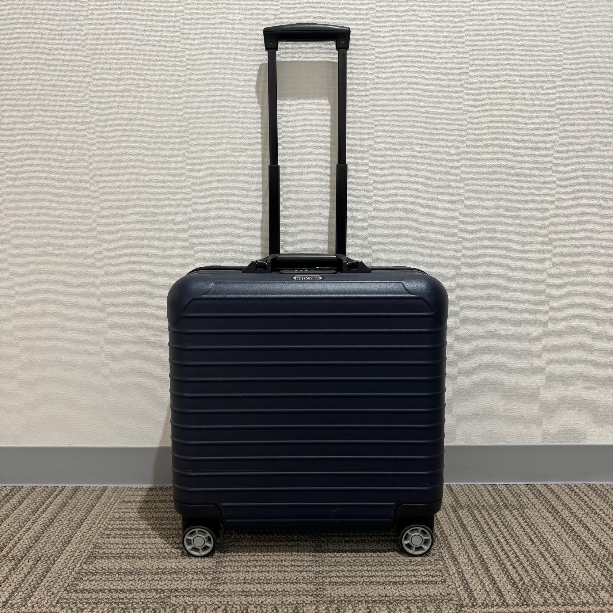 リモワ　サルサ　810.40-7　27リットル　中古美品　4輪