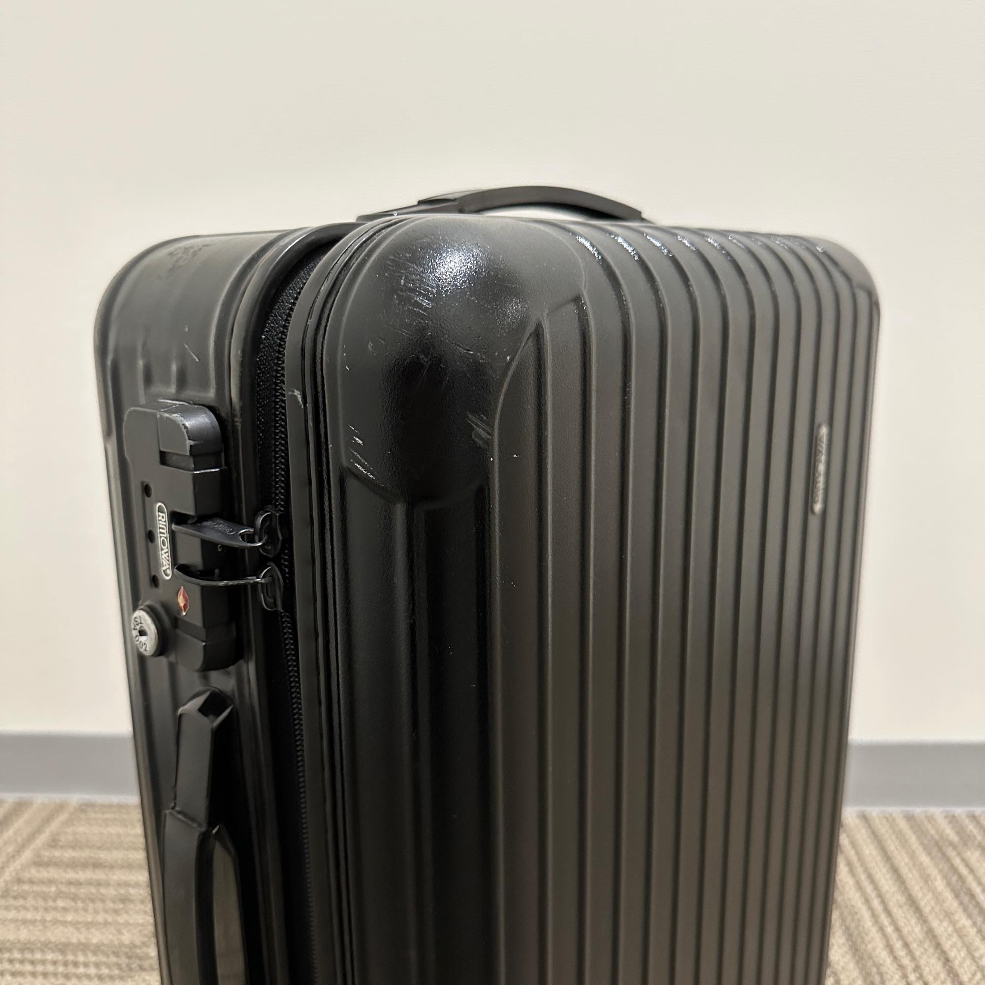 リモワ　サルサ　851.52-7　32リットル　中古商品　2輪