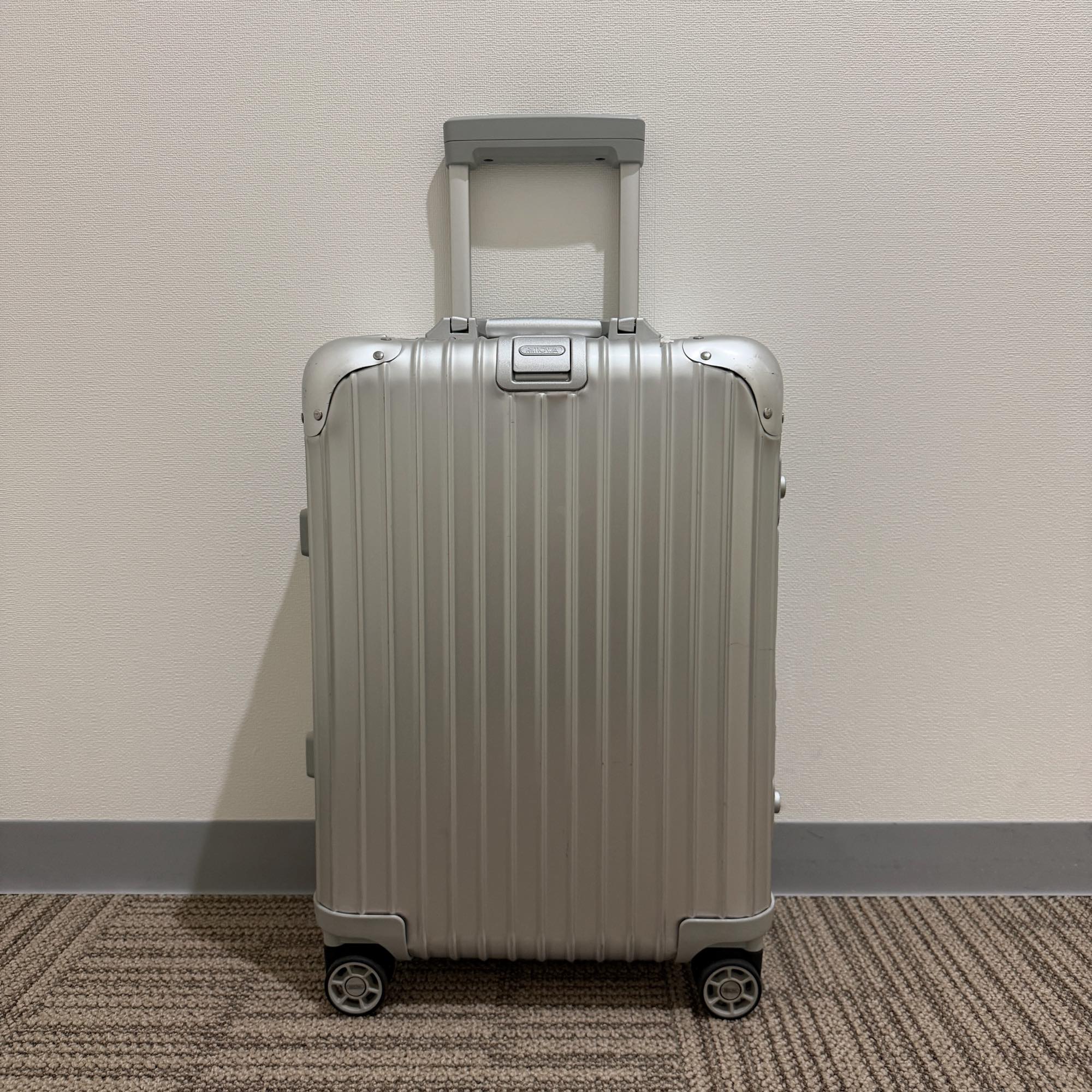 RIMOWA 47リットル 4輪キャリーケース 2〜3泊向け 4輪 – リモワ(RIMOWA)専門通販サイト スーツケースマニア
