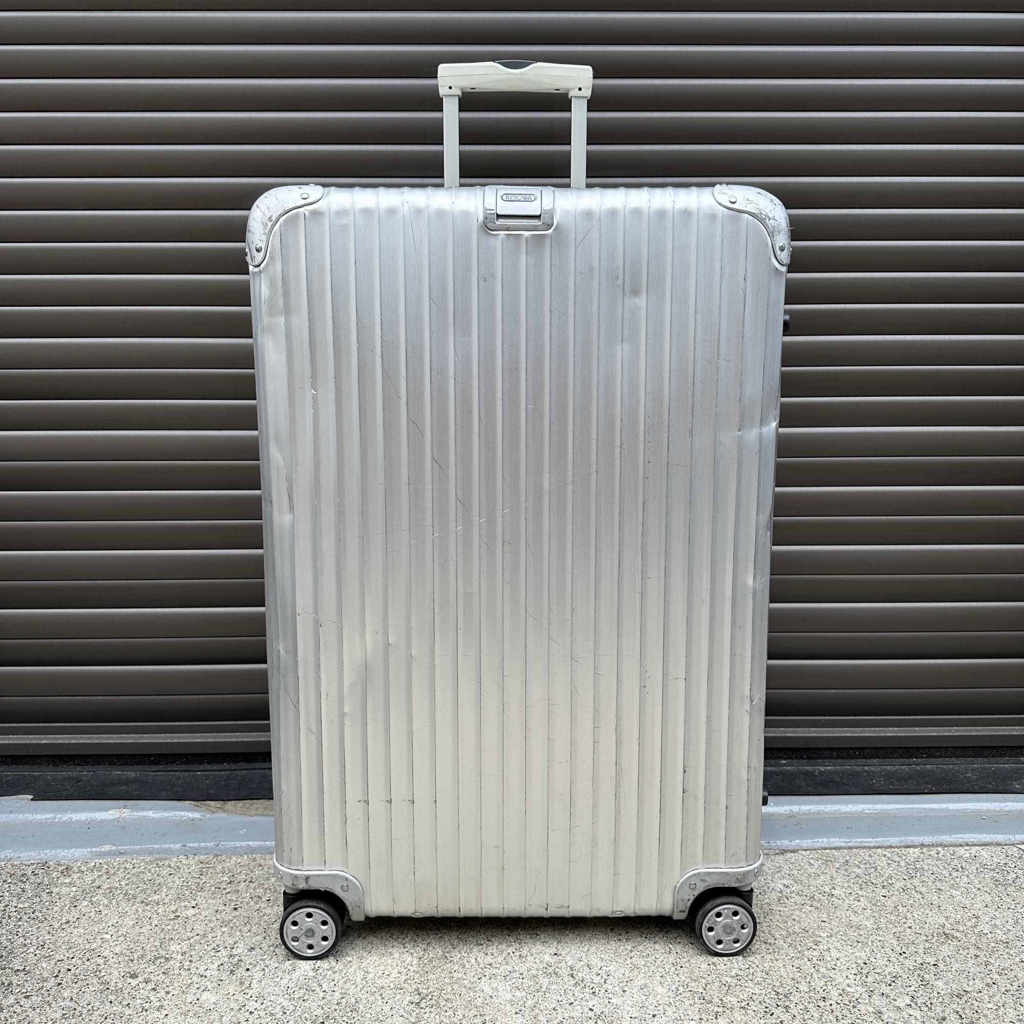 リモワスーツケース　トパーズ　104リットル　4輪　廃版ヴィンテージモデル リモワ トパーズ 中古商品 932.77-7 104リットル 4輪 – リモワ(RIMOWA