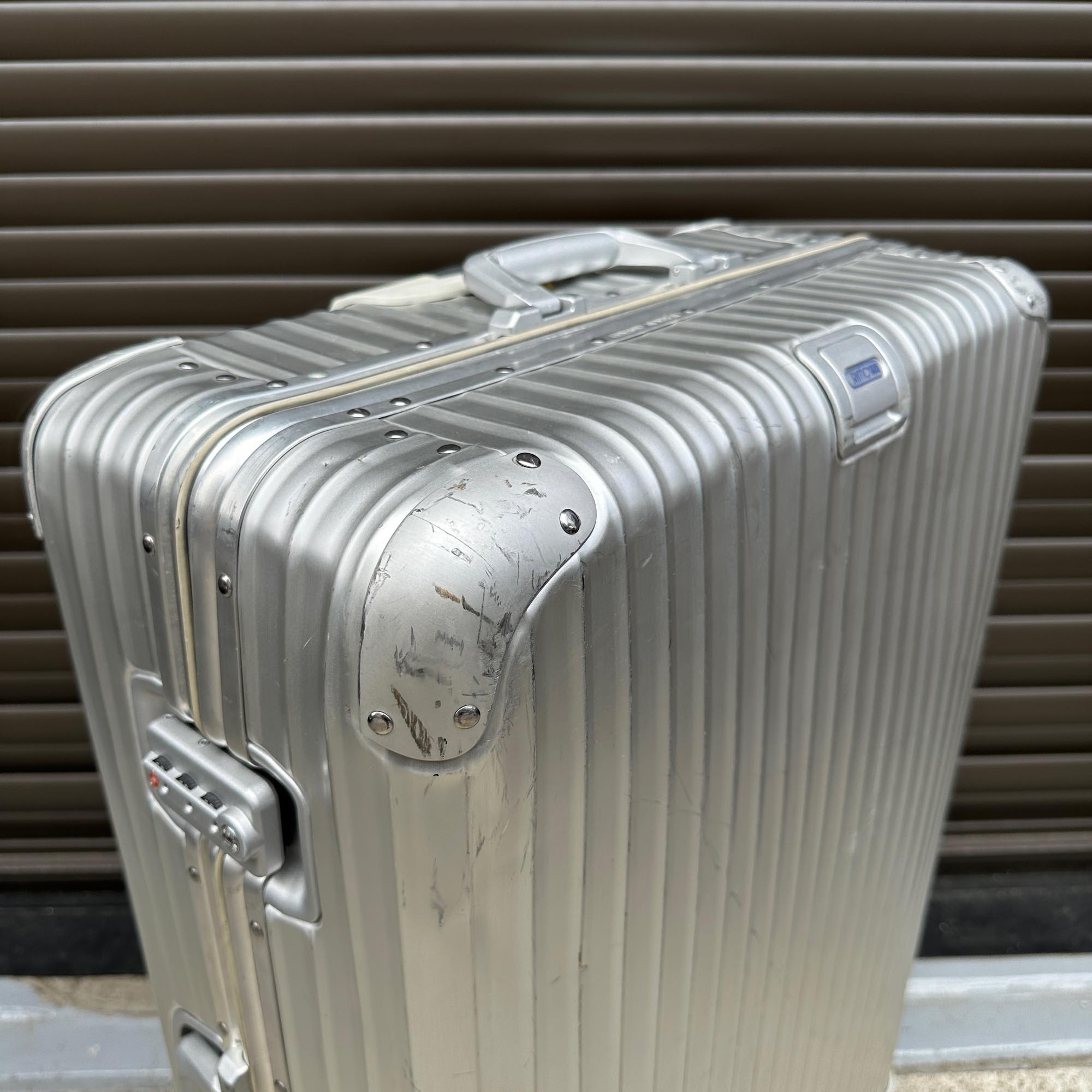 リモワ トパーズ 中古商品 932.77-7 104リットル 4輪 – リモワ(RIMOWA
