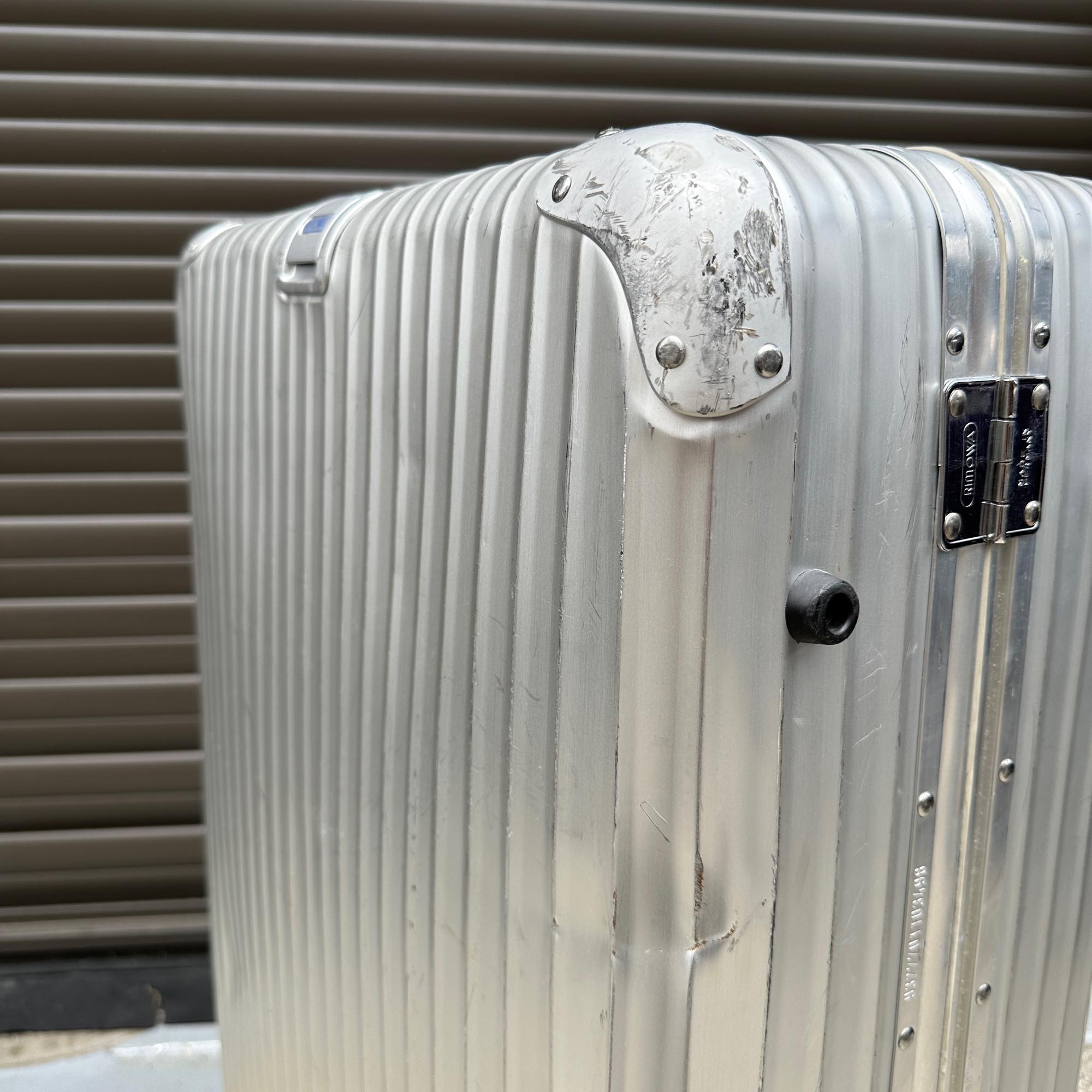 リモワ トパーズ 中古商品 932.77-7 104リットル 4輪 – リモワ(RIMOWA
