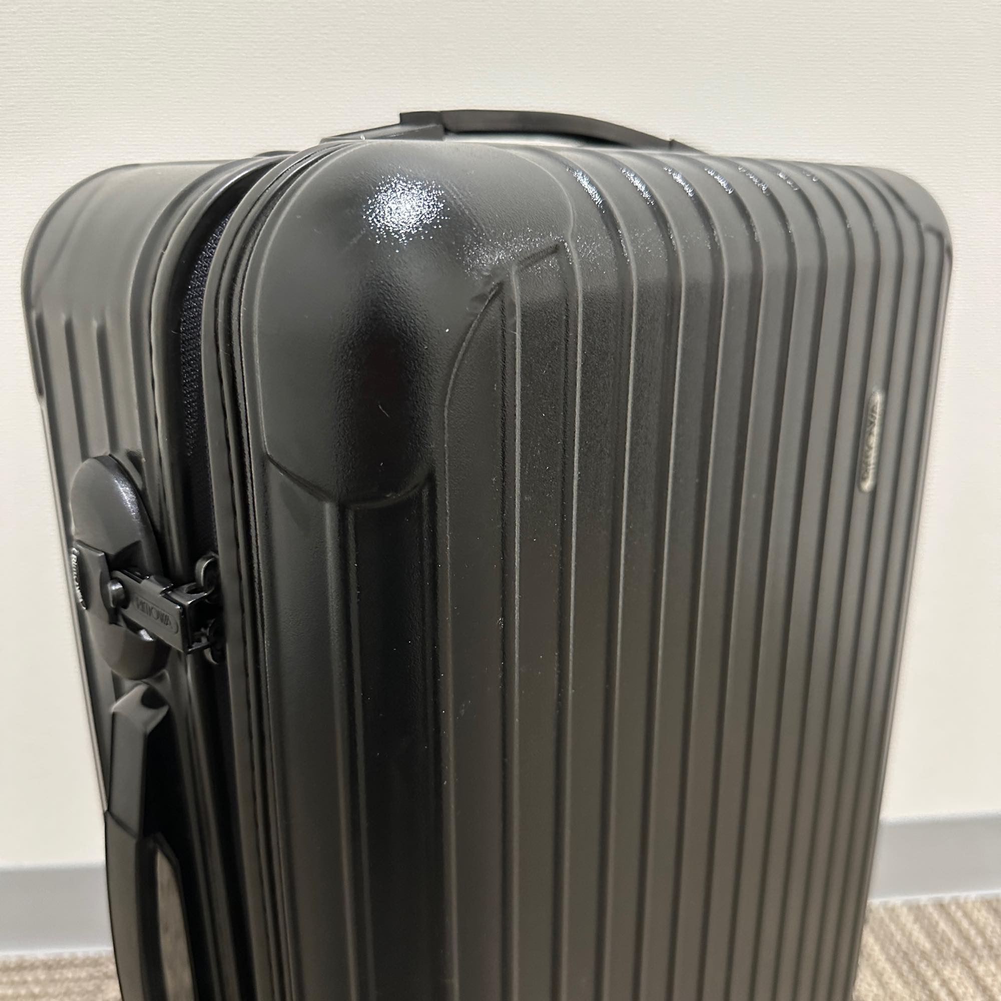 リモワ　サルサ　851.52-8　32リットル　中古商品　2輪