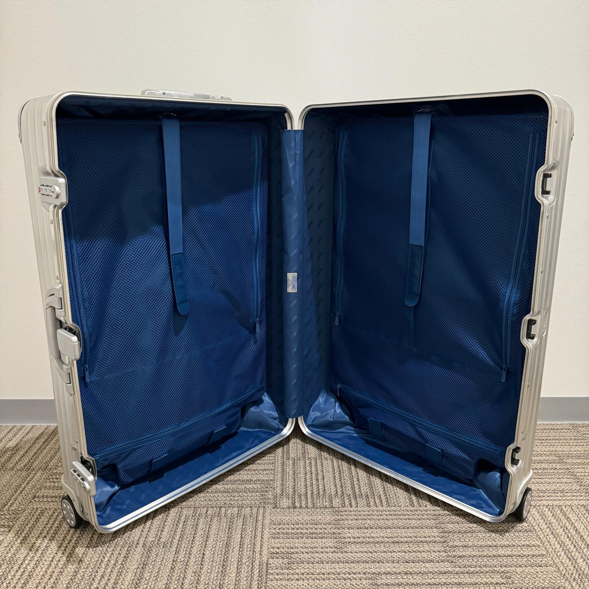リモワ　トパーズ　中古美品　932.77-8　104リットル　4輪