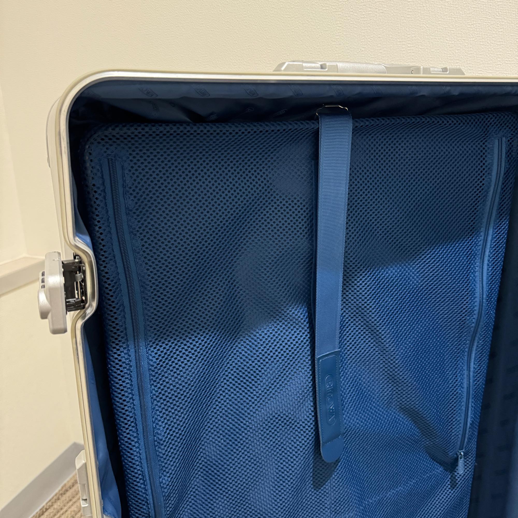リモワ トパーズ 中古美品 932.77-8 104リットル 4輪 – リモワ(RIMOWA