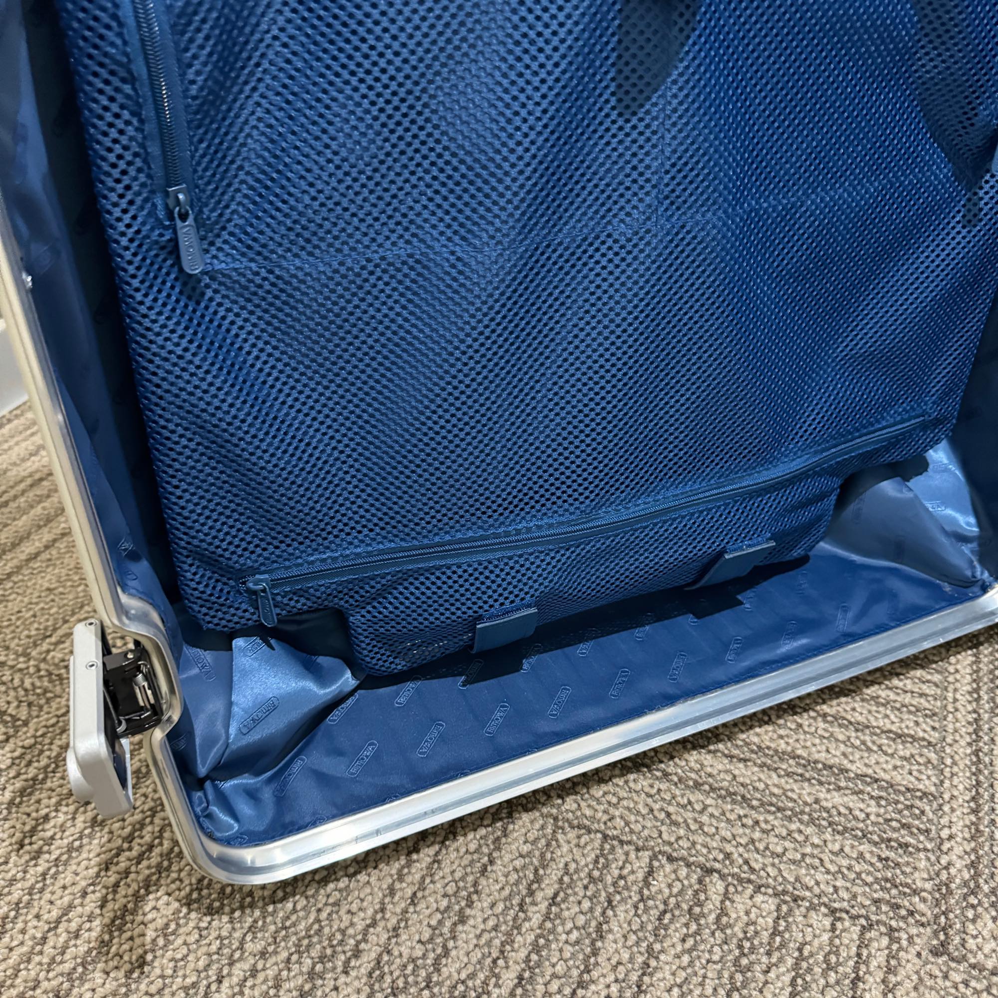 リモワ トパーズ 中古美品 932.77-8 104リットル 4輪 – リモワ(RIMOWA