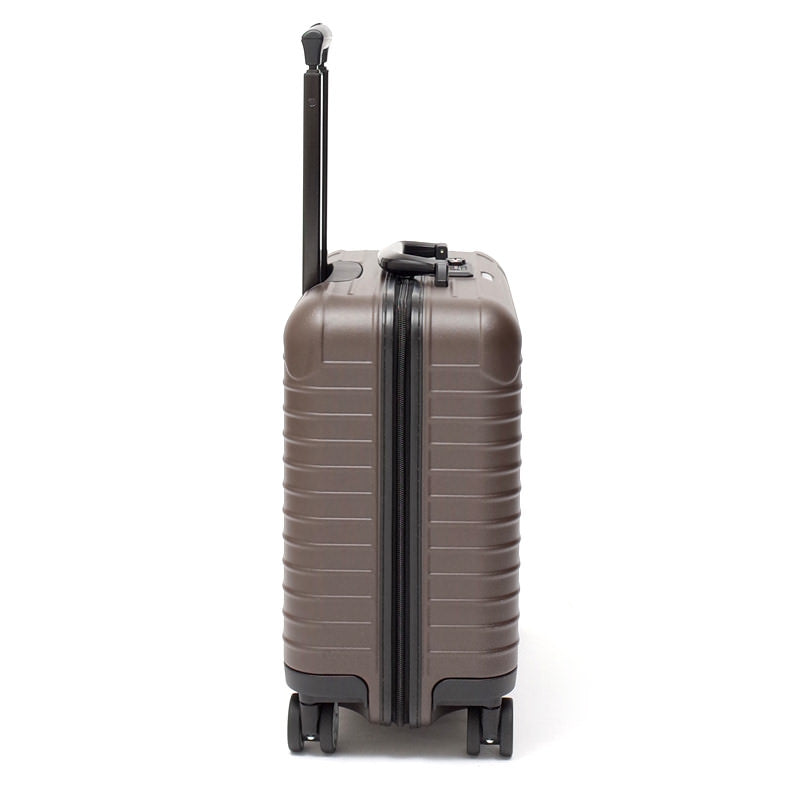 リモワ サルサ 中古美品 810.40.38.4 27リットル 4輪