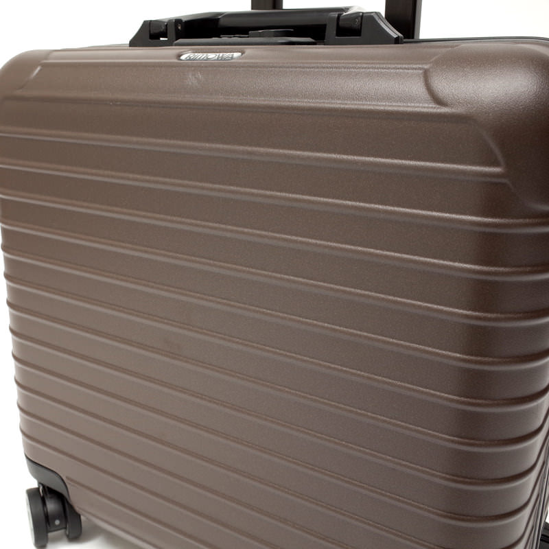 リモワ サルサ 中古美品 810.40.38.4 27リットル 4輪 – リモワ(RIMOWA