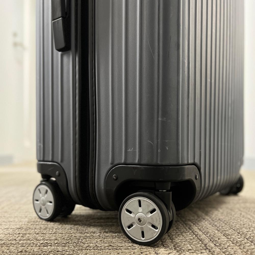 リモワ　サルサ　810.70　78リットル　中古商品　4輪