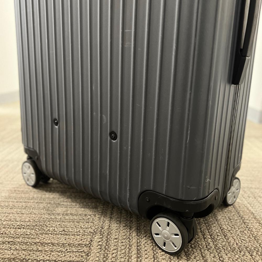 リモワ　サルサ　810.70.35.4　78リットル　中古商品　4輪