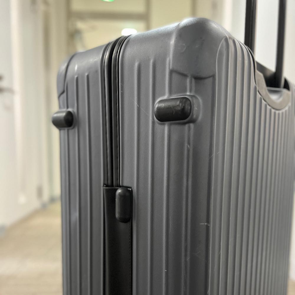 リモワ　サルサ　810.70　78リットル　中古商品　4輪