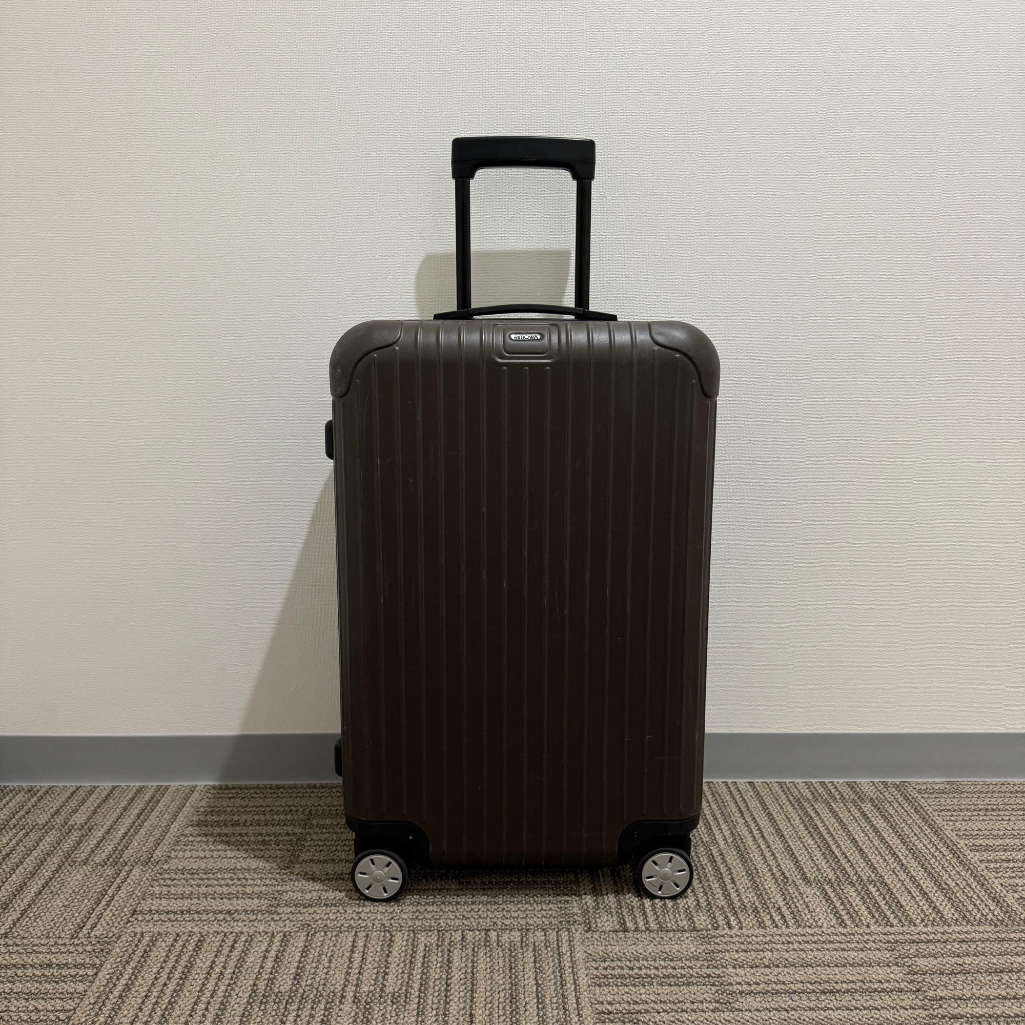 リモワ　サルサ　電子タグ　 811.63.38.5　中古美品　63リットル　4輪