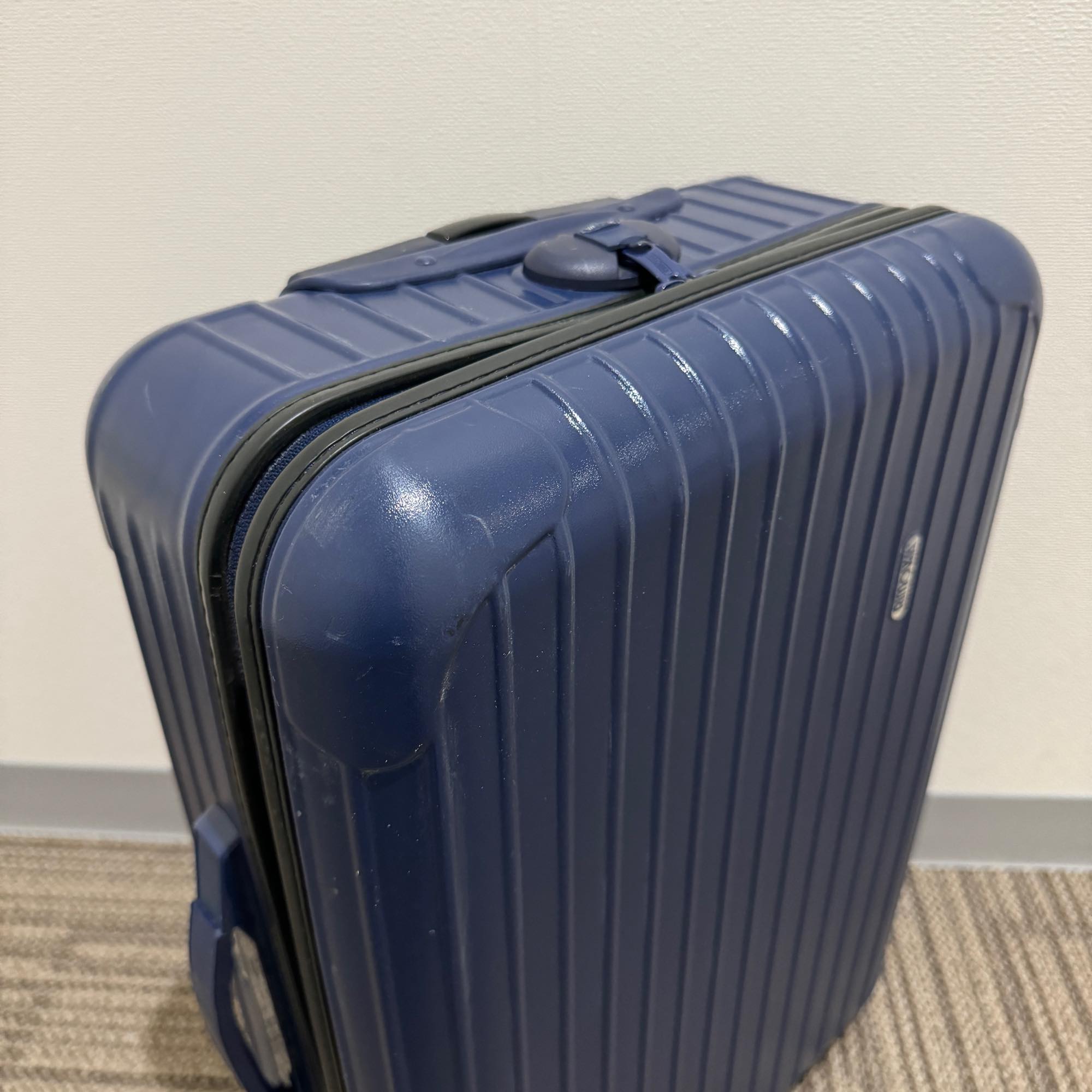 リモワ　サルサ　U814.52　35リットル　中古商品　2輪