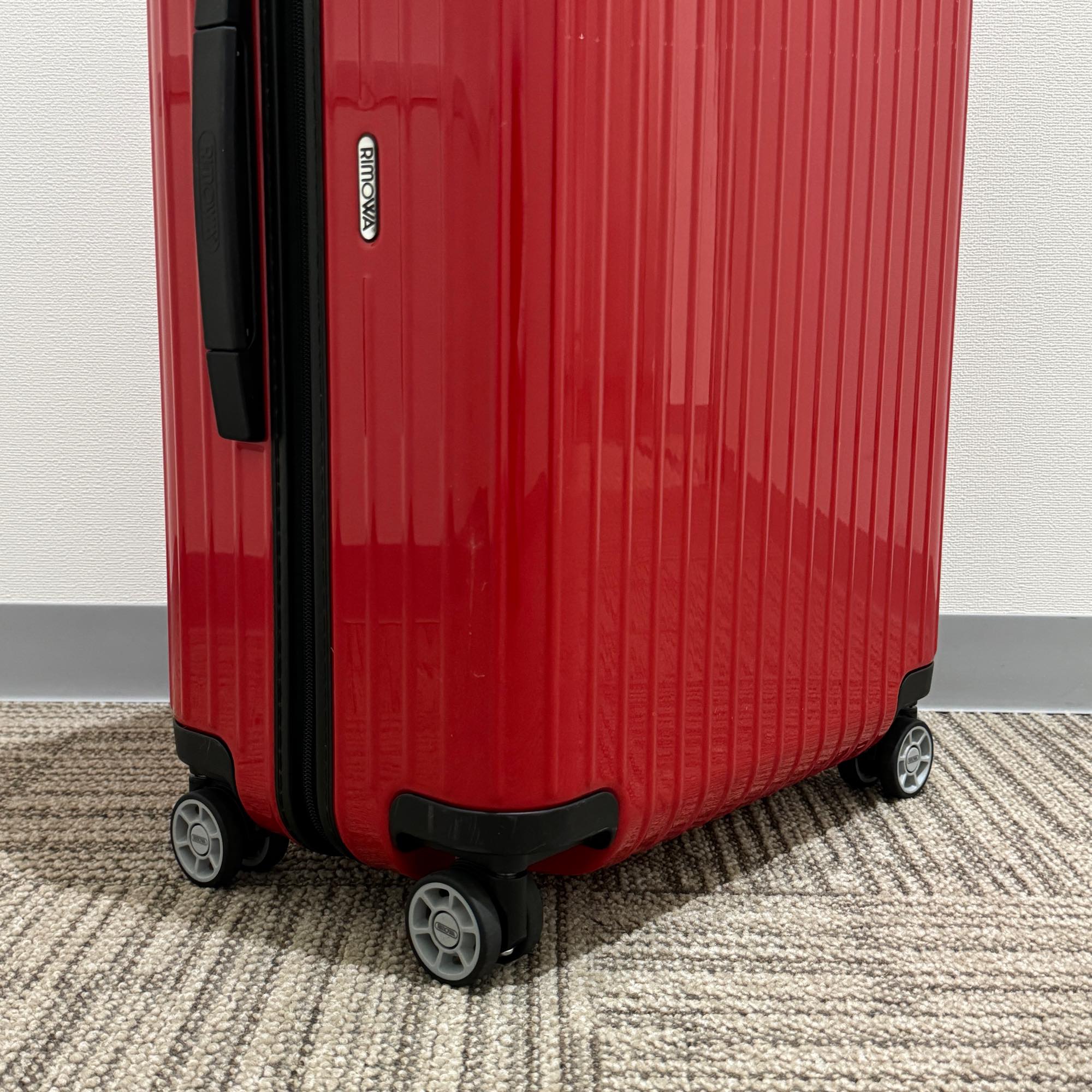 リモワ　サルサ エアー　820.63.46.4　65リットル　中古美品　4輪