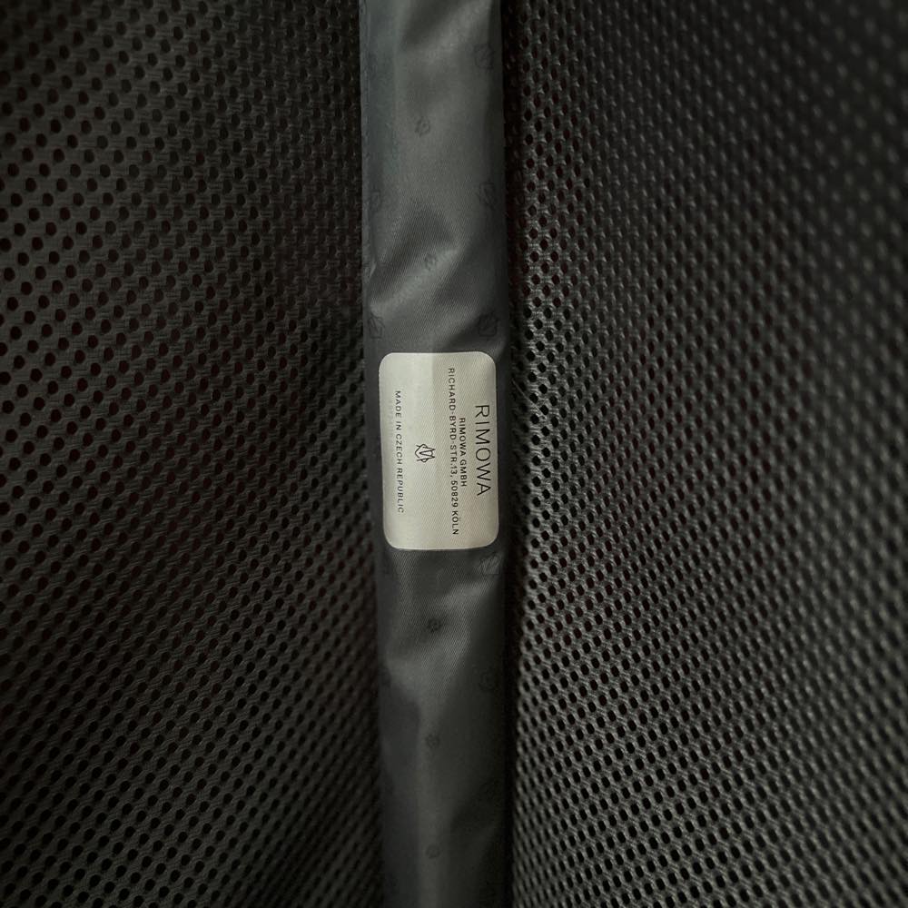 リモワ　サルサエアー　823.73　80リットル　中古美品　4輪