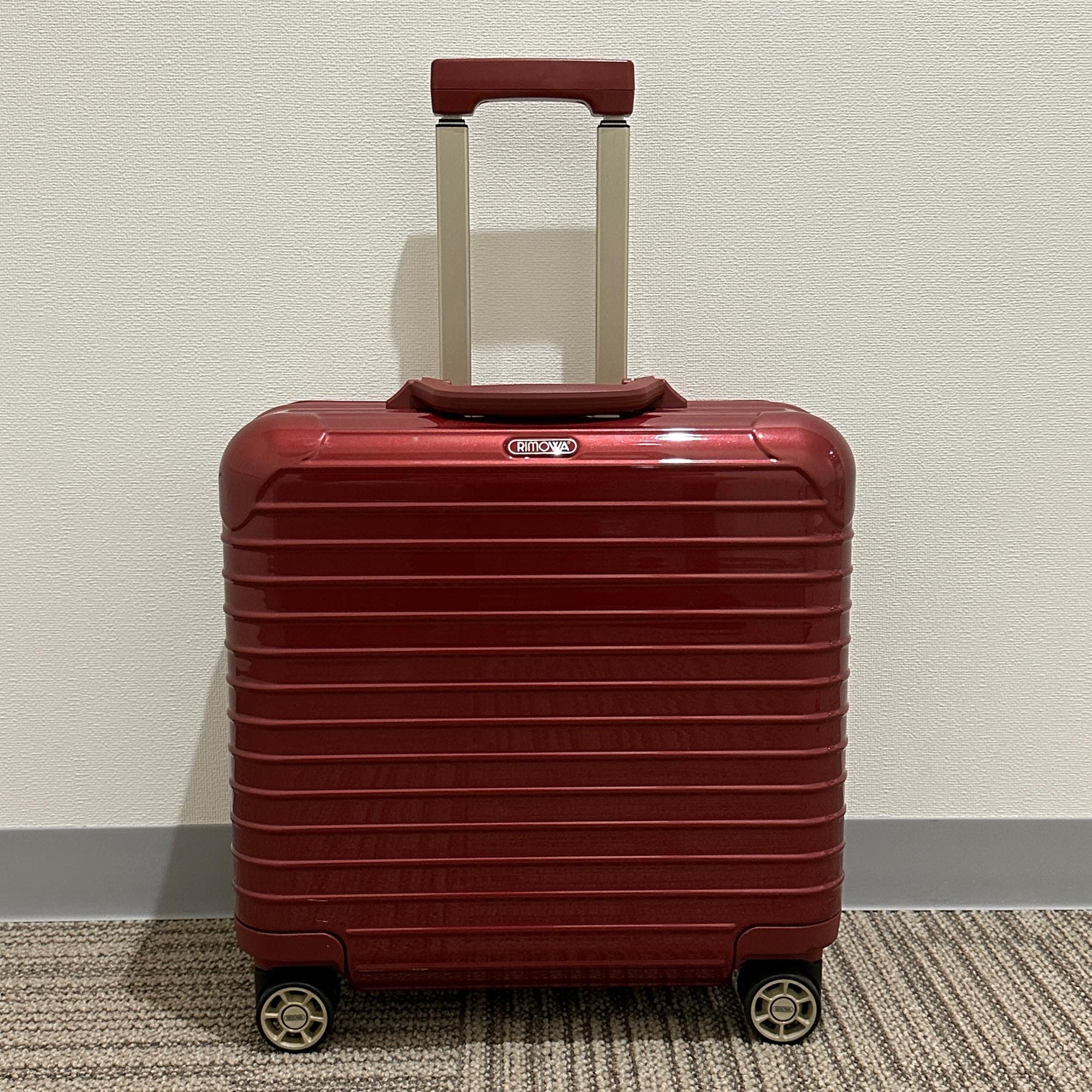 リモワ　サルサデラックス　830.40 　中古美品　25リットル　2輪